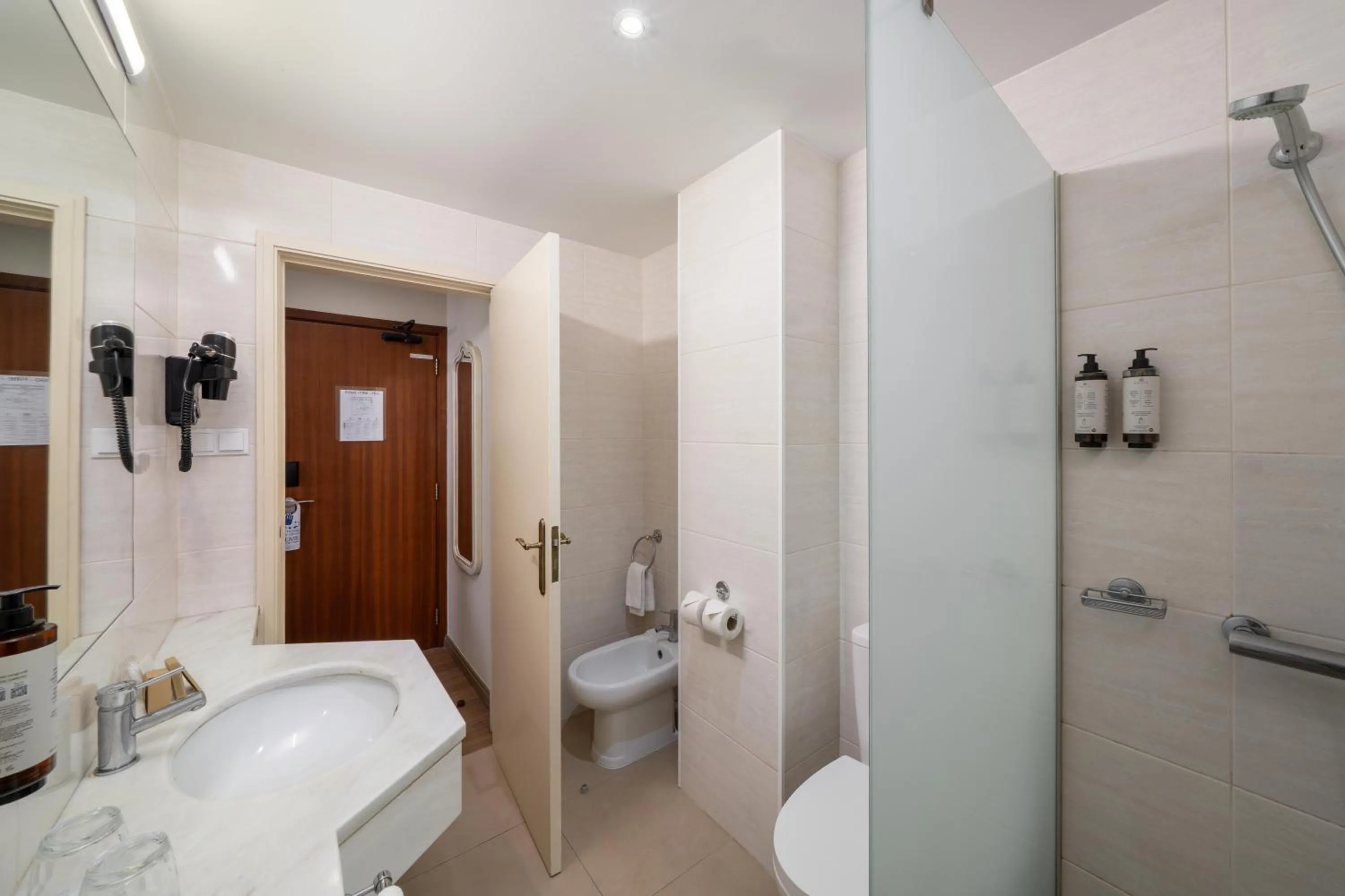 Bathroom in Hotel Madeira