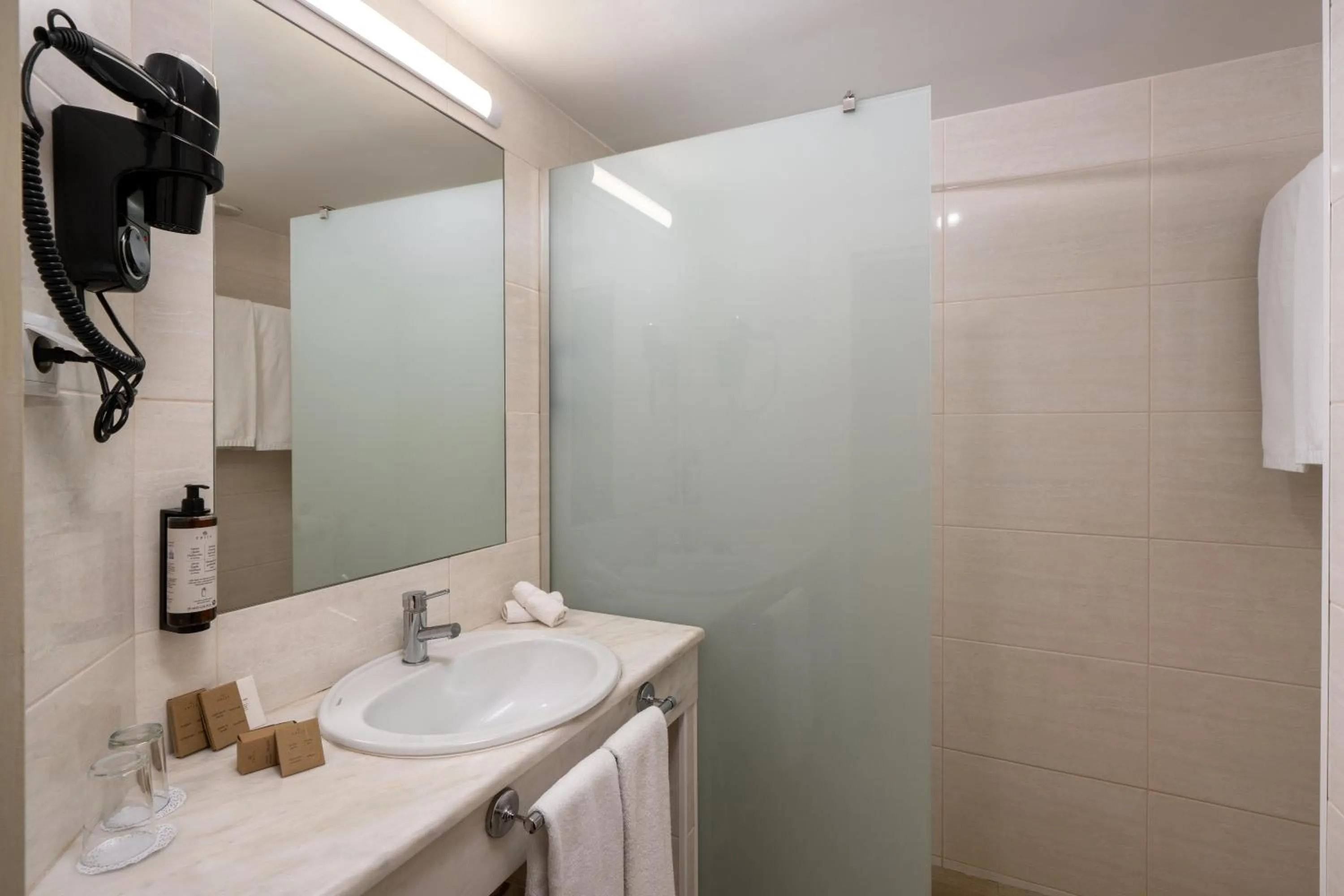 Bathroom in Hotel Madeira