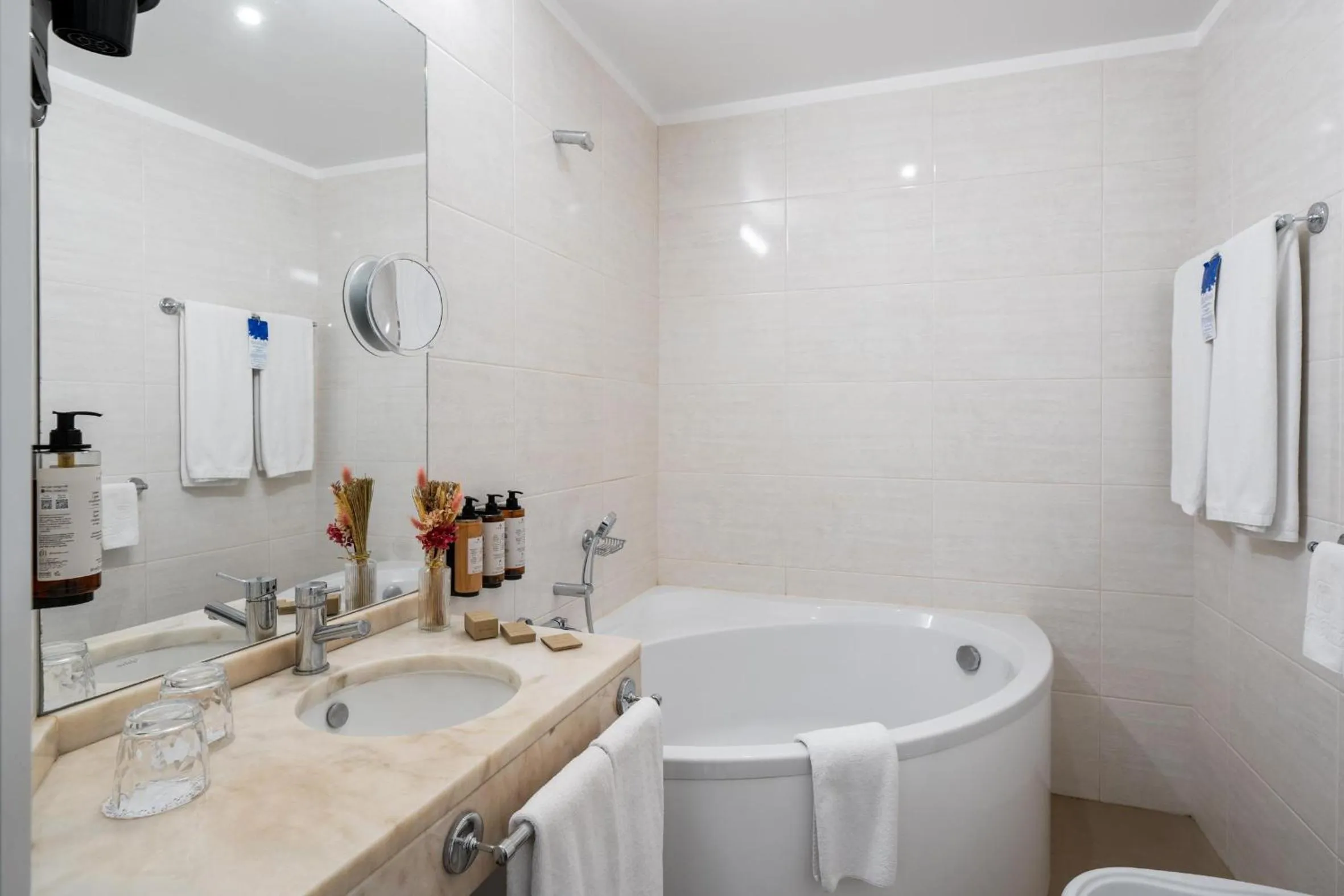 Bathroom in Hotel Madeira