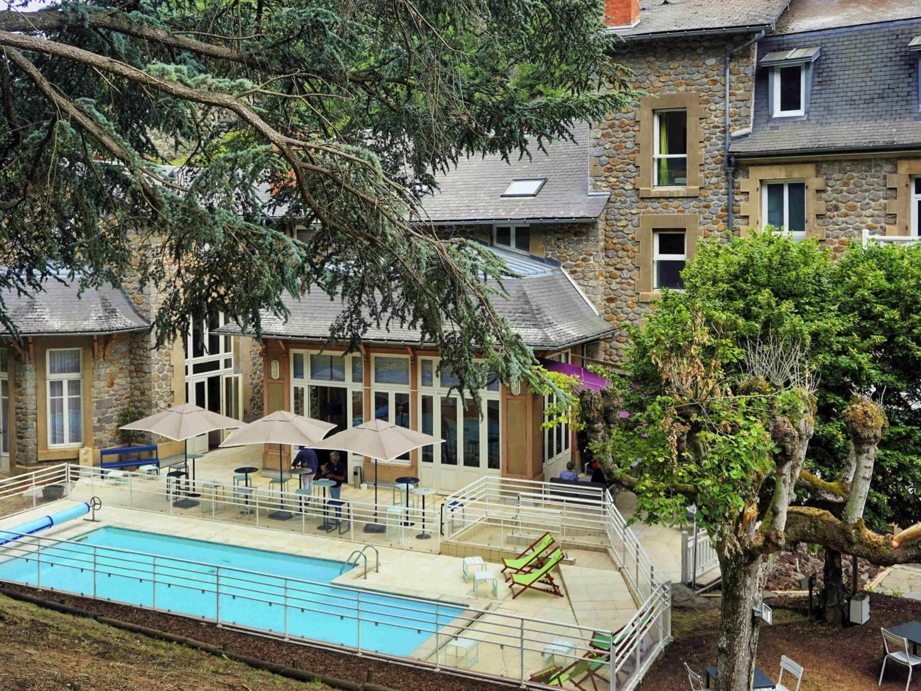 Pool view in Hôtel Mercure Saint-Nectaire Spa & Bien-être