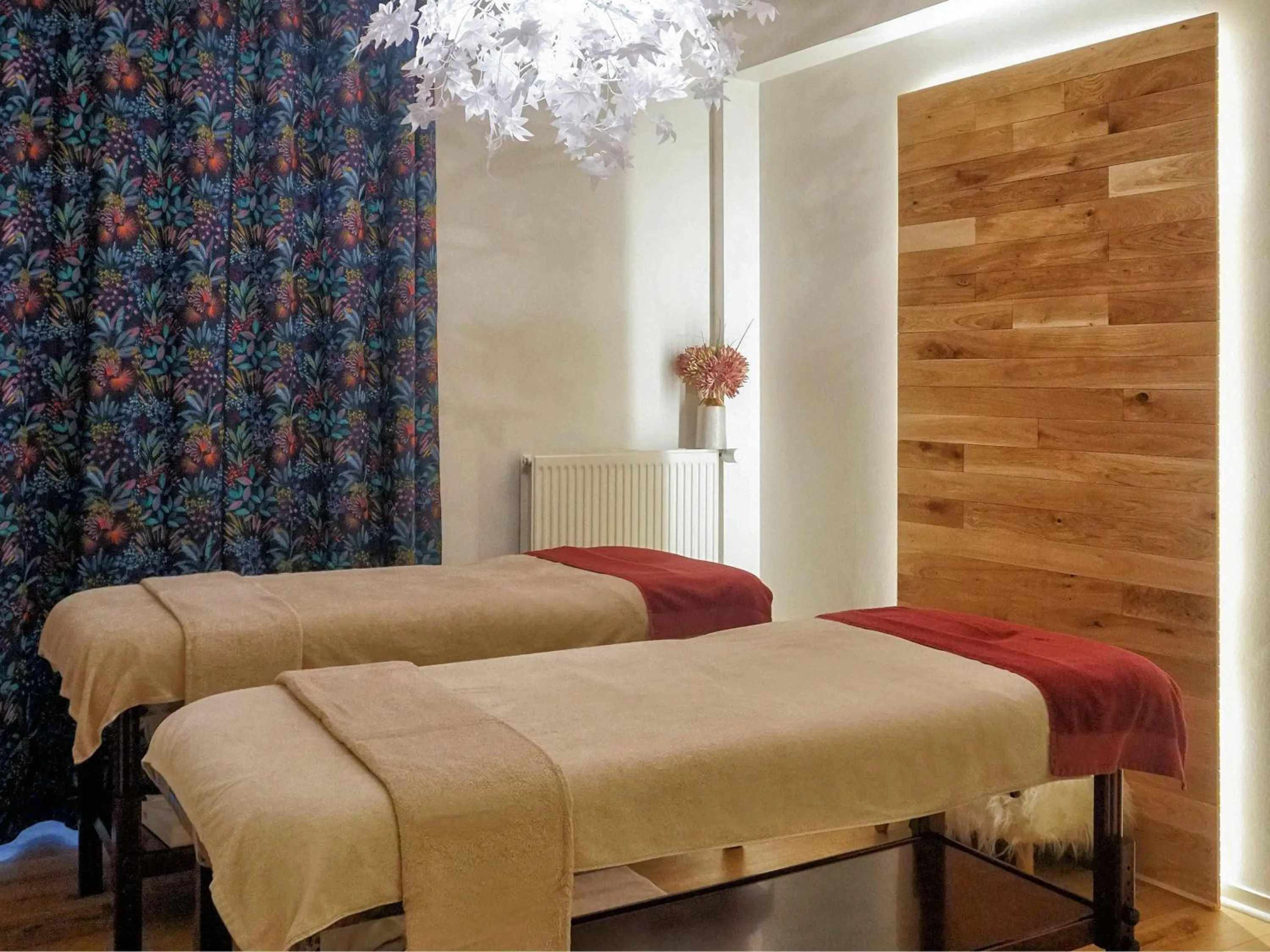 Spa and wellness centre/facilities in Hôtel Mercure Saint-Nectaire Spa & Bien-être