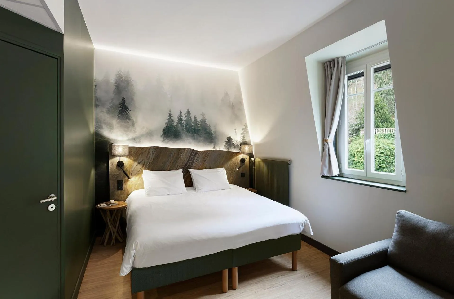 Bed in Hôtel Mercure Saint-Nectaire Spa & Bien-être