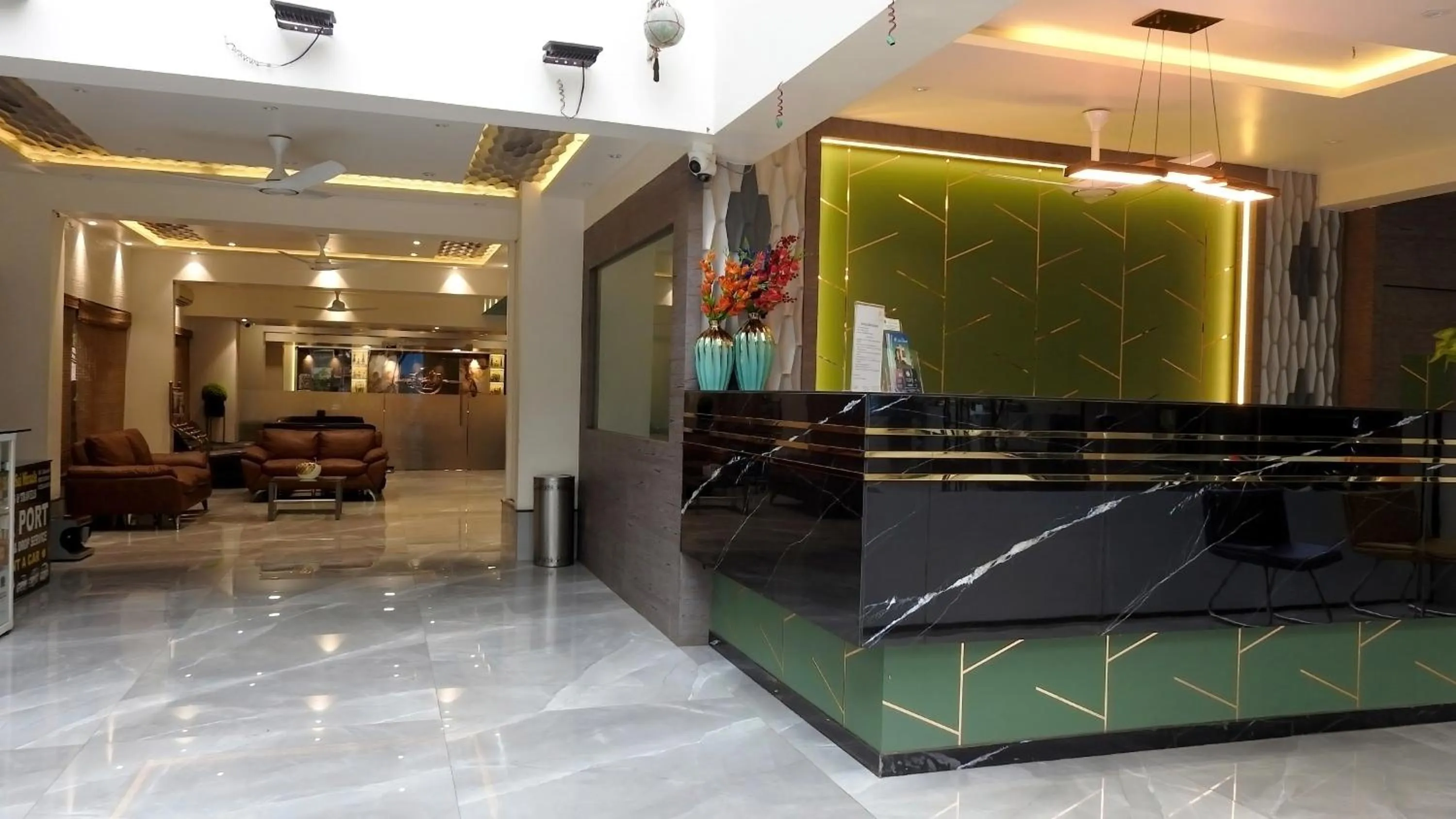 Lobby or reception in Hotel Sai Miracle