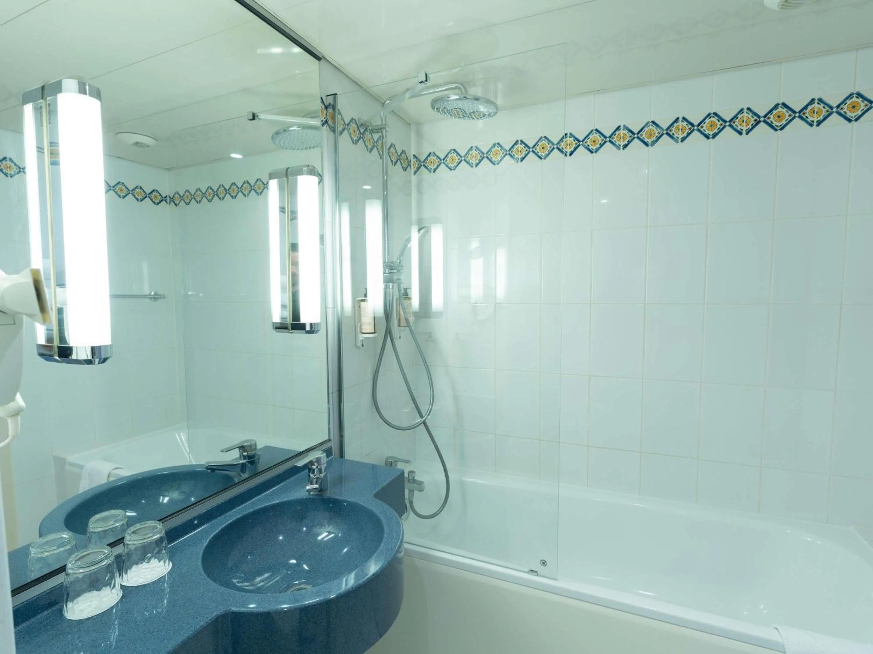 Bedroom in Mercure Besancon Parc Micaud - Hotel & Bar