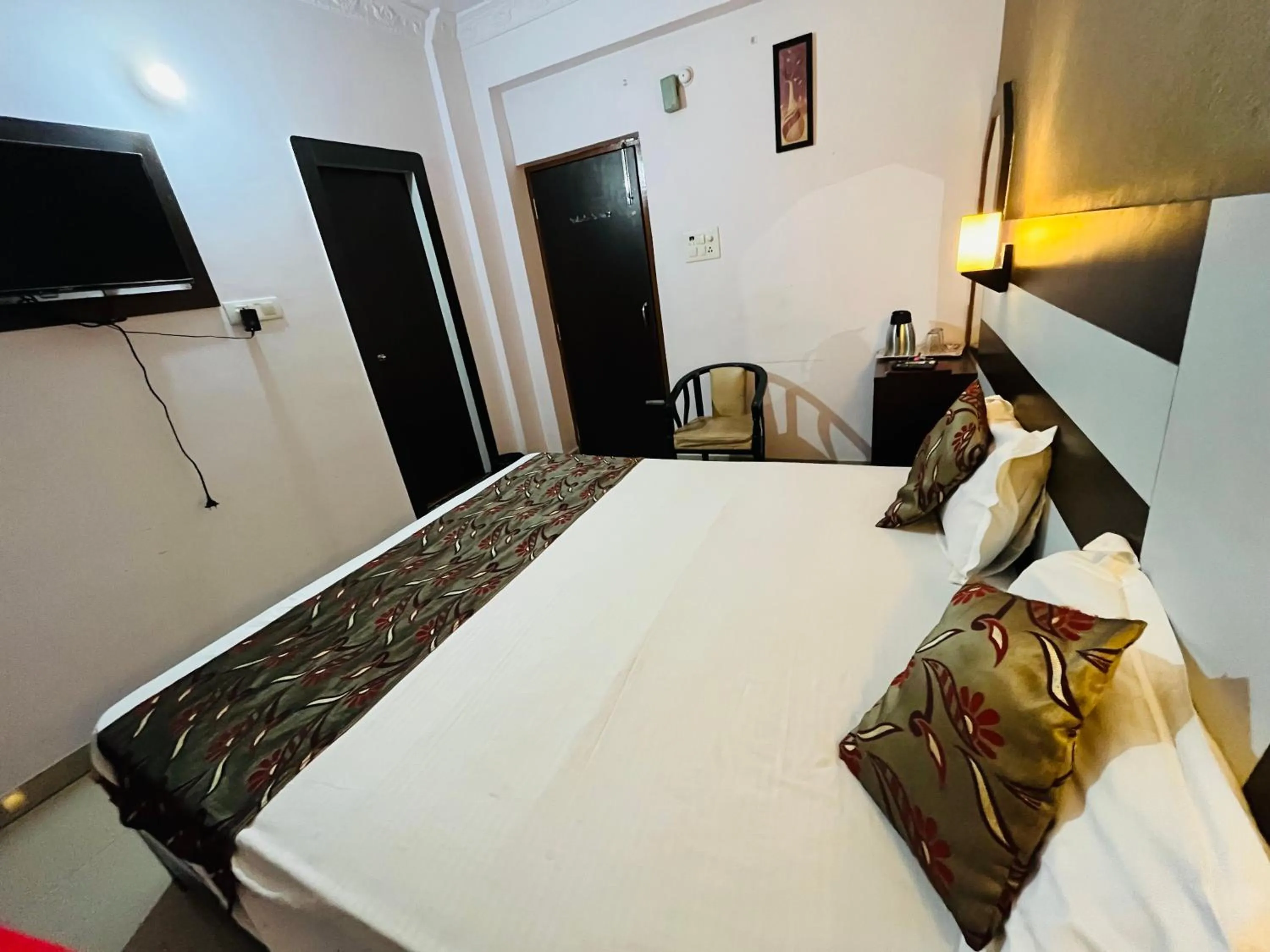 Hotel Mani International