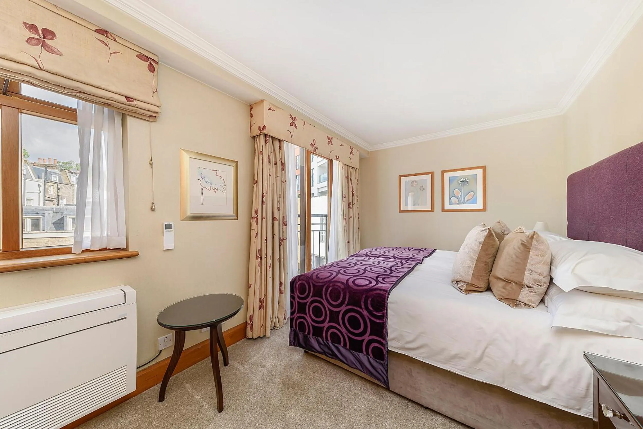 Bed in Cheval Knightsbridge