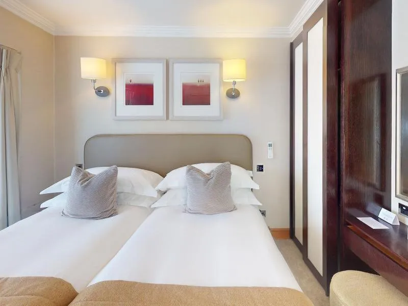 Bed in Cheval Knightsbridge