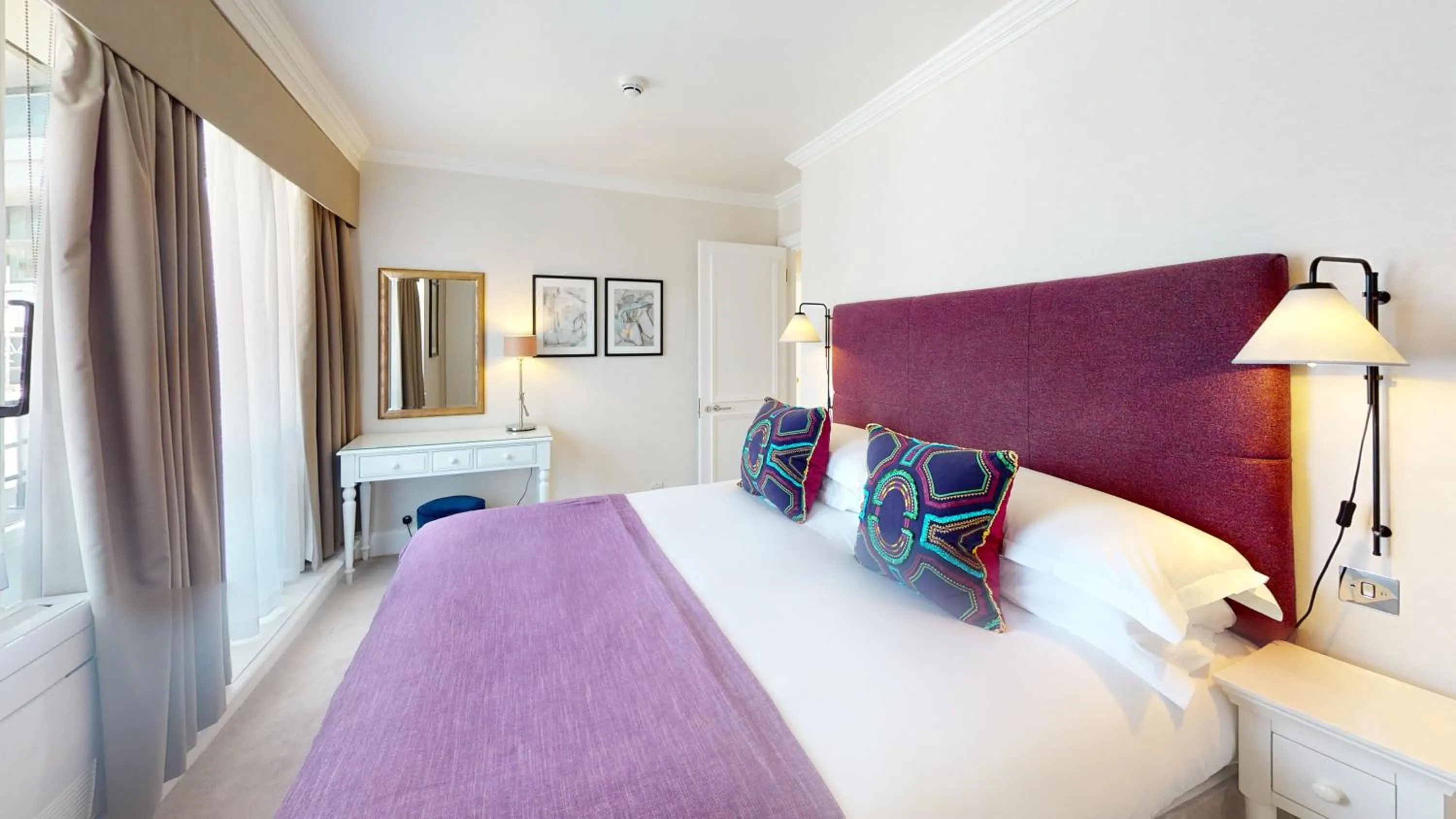 Bed in Cheval Knightsbridge