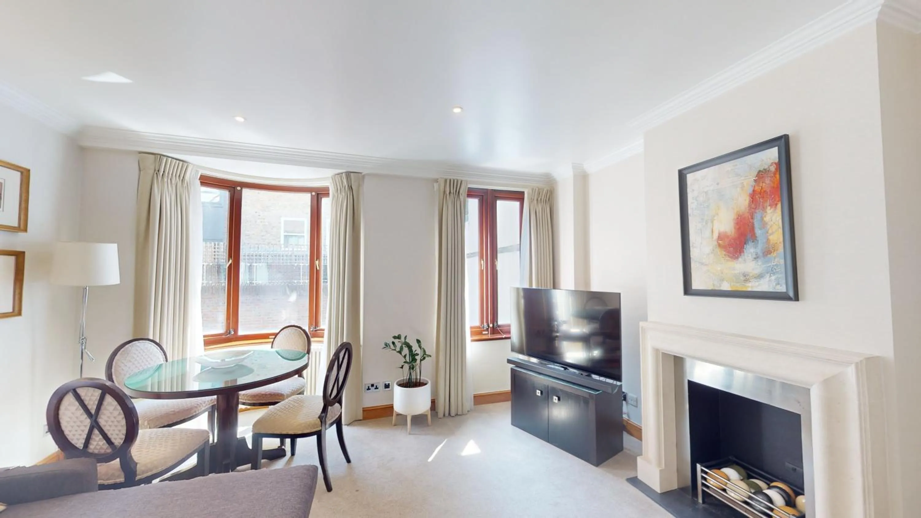 TV and multimedia in Cheval Knightsbridge