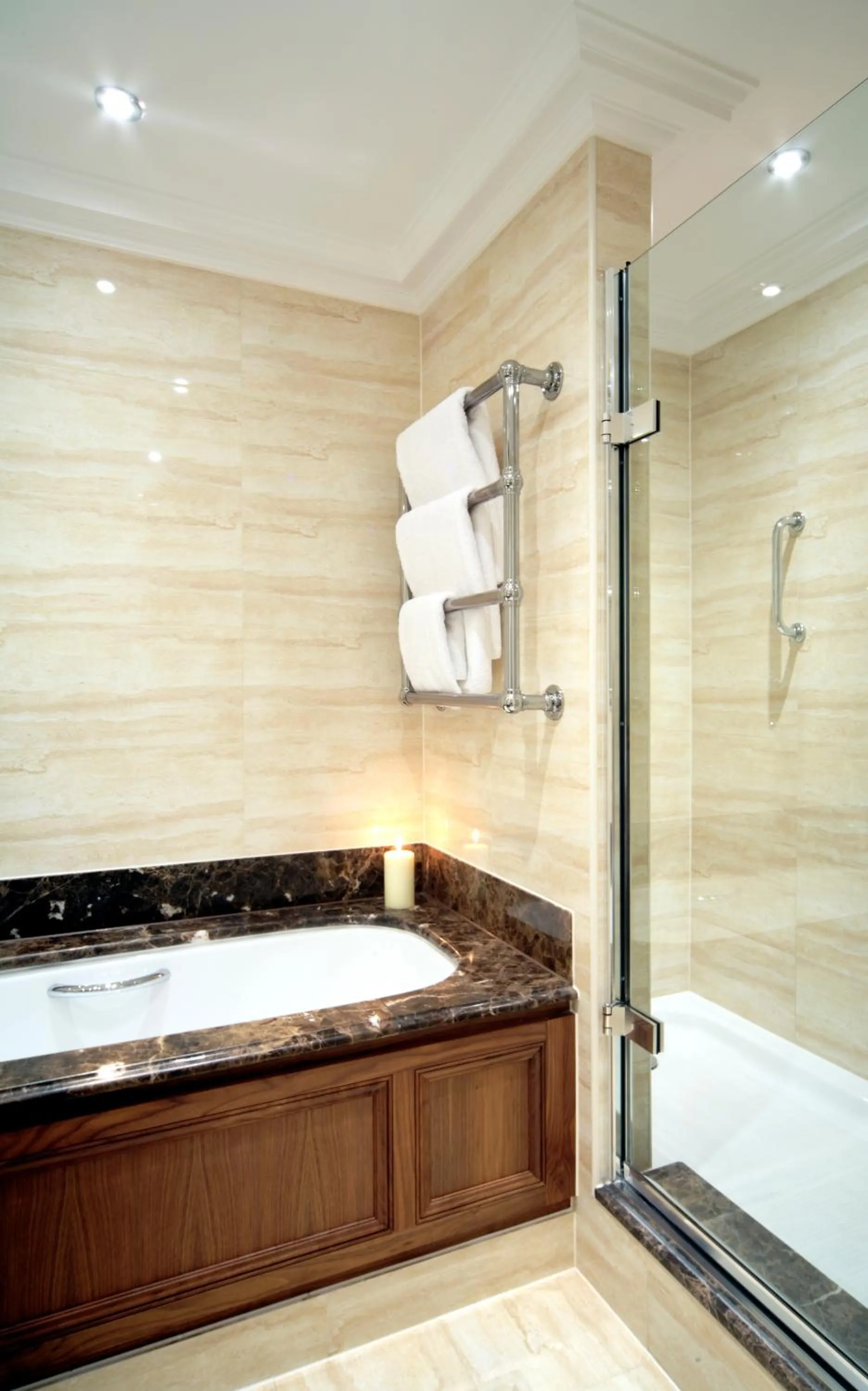 Shower in Cheval Knightsbridge