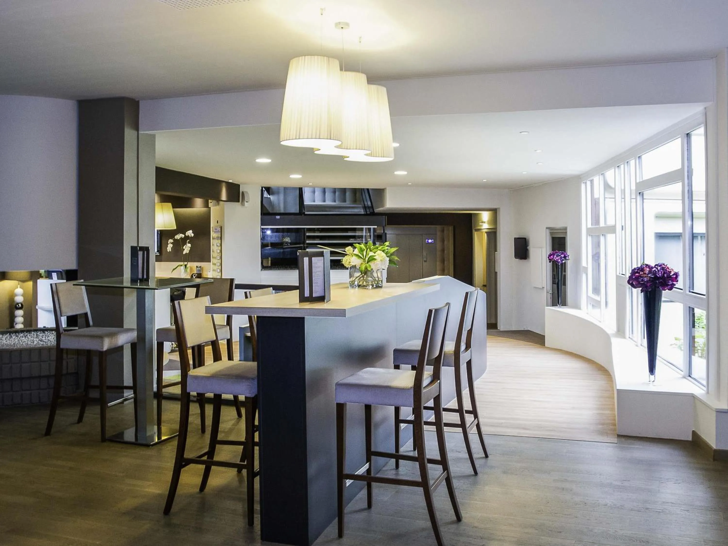 Lounge or bar in ibis Styles Chalon sur Saône