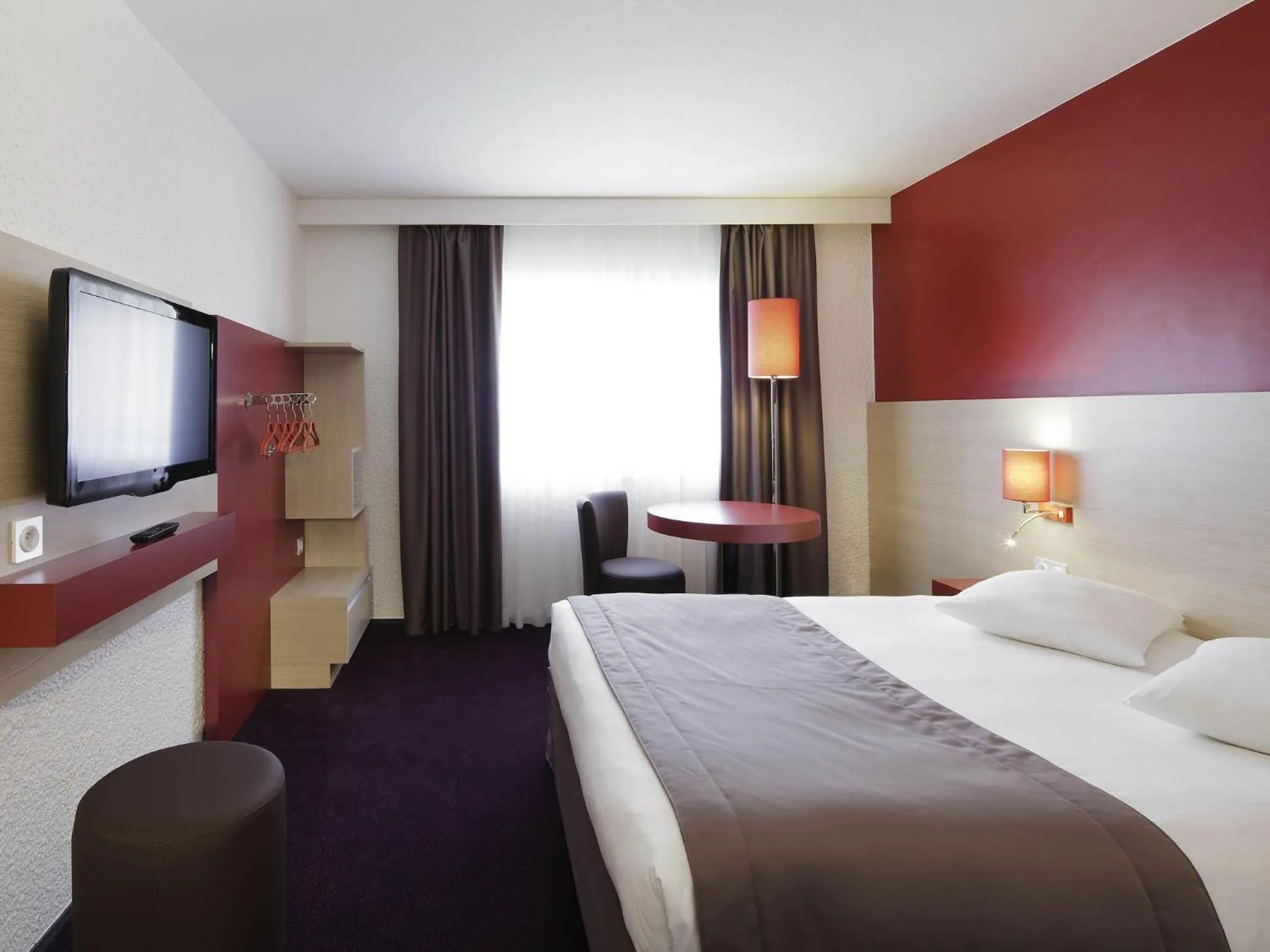 Bedroom, Bed in ibis Styles Chalon sur Saône