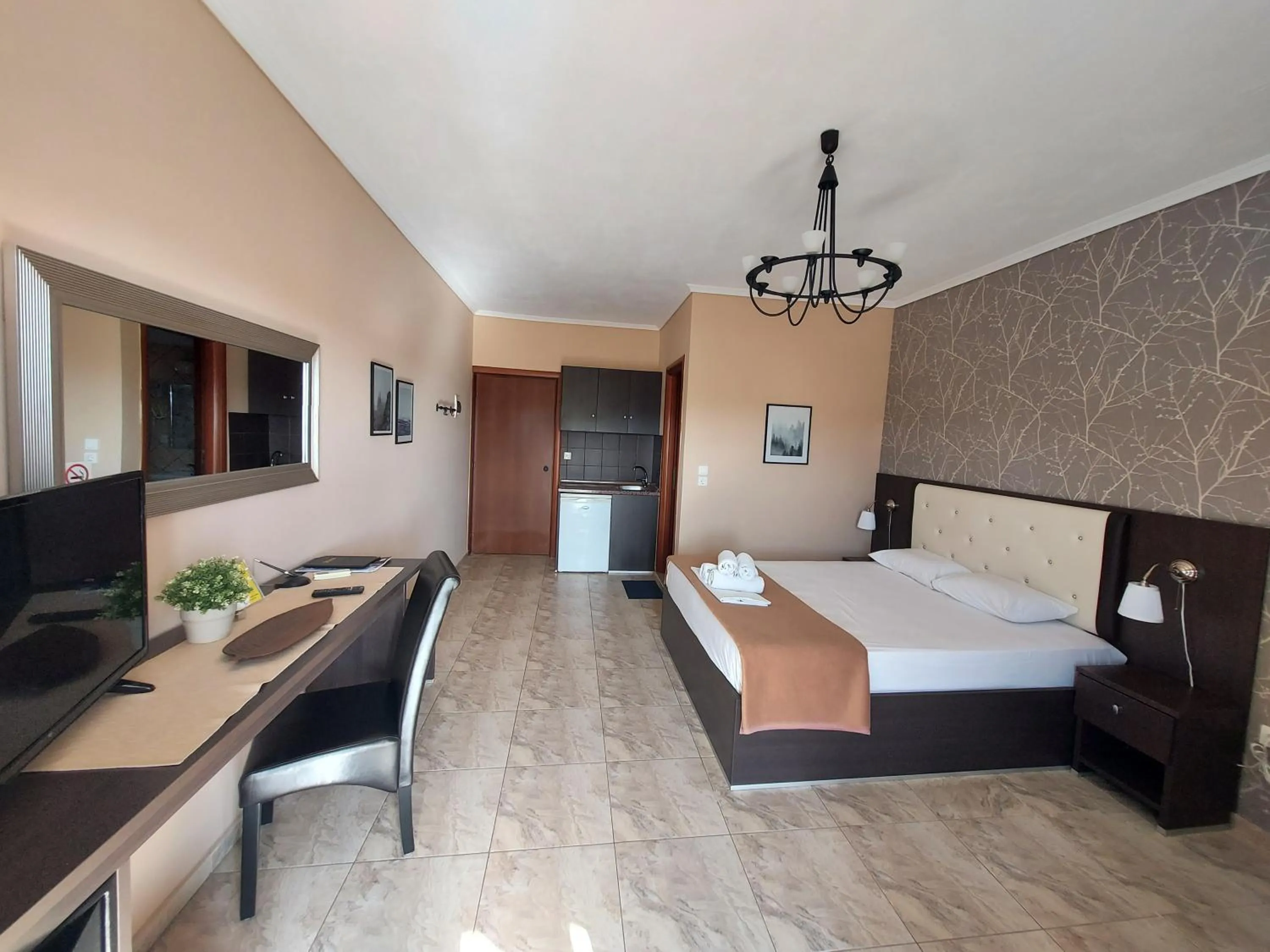 Photo of the whole room, Bed in Hotel Epavli