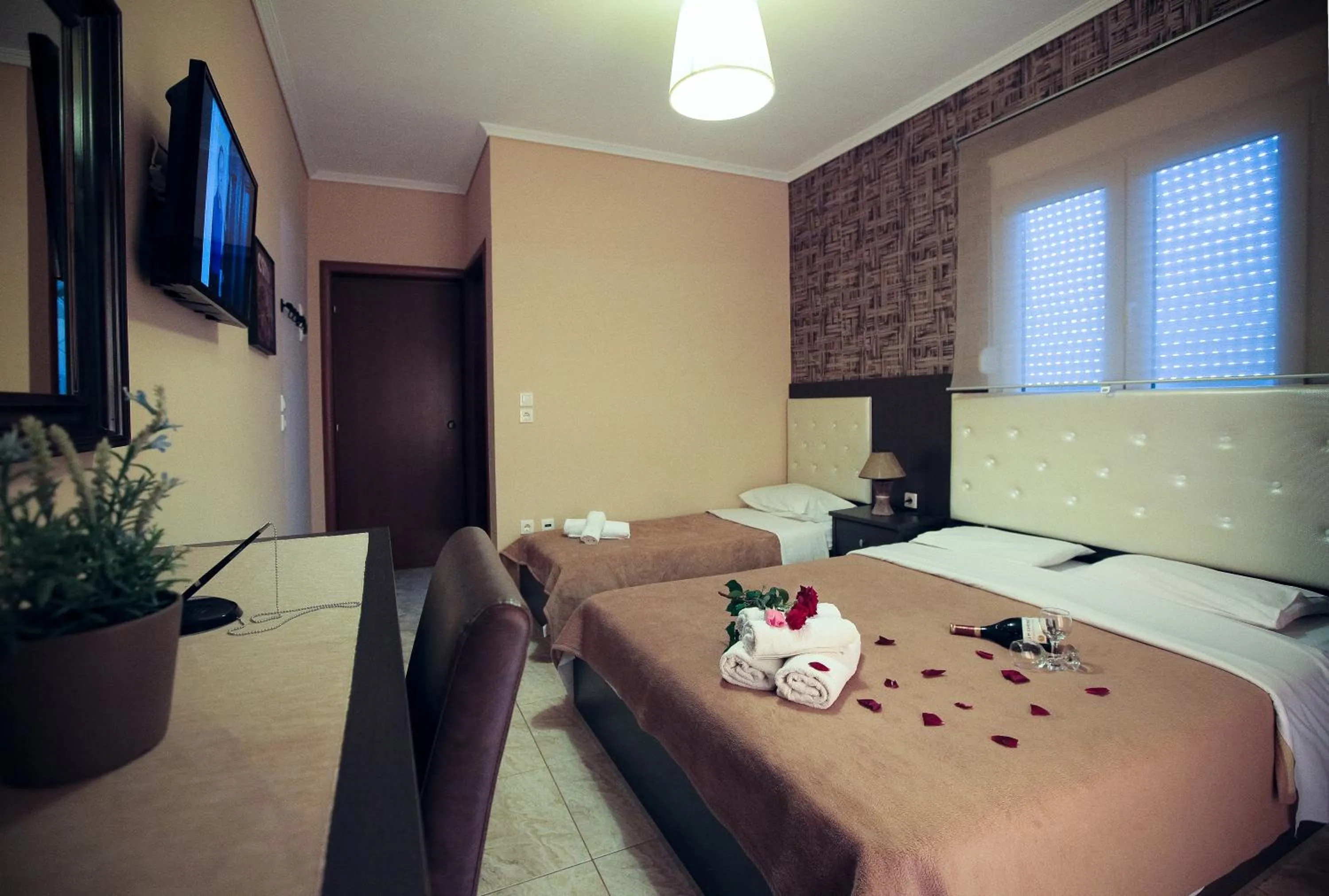 Photo of the whole room, Bed in Hotel Epavli