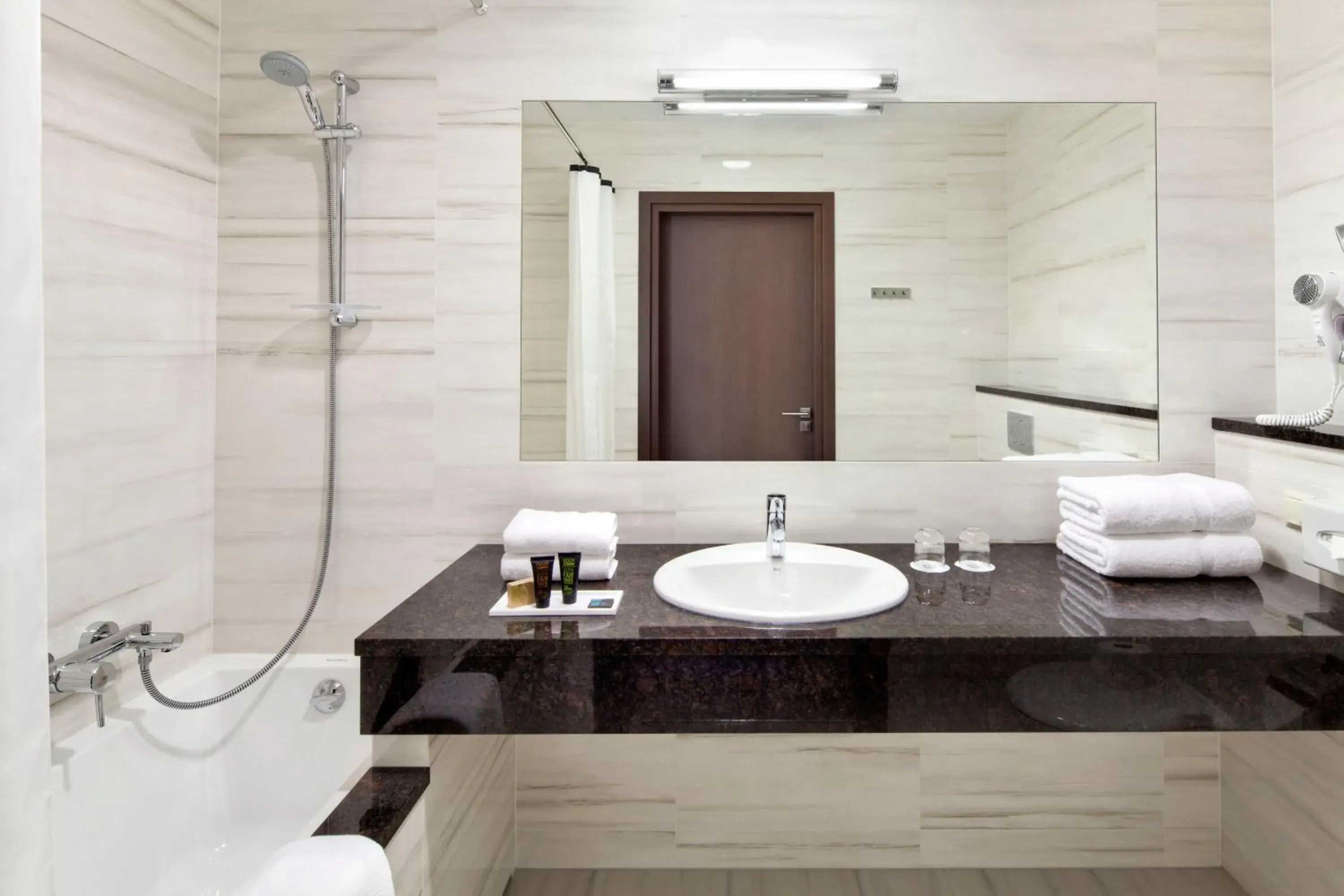 Superior Family Room in Metropolitan Boutique Hotel Superior Family Room in Metropolitan Boutique Hotel