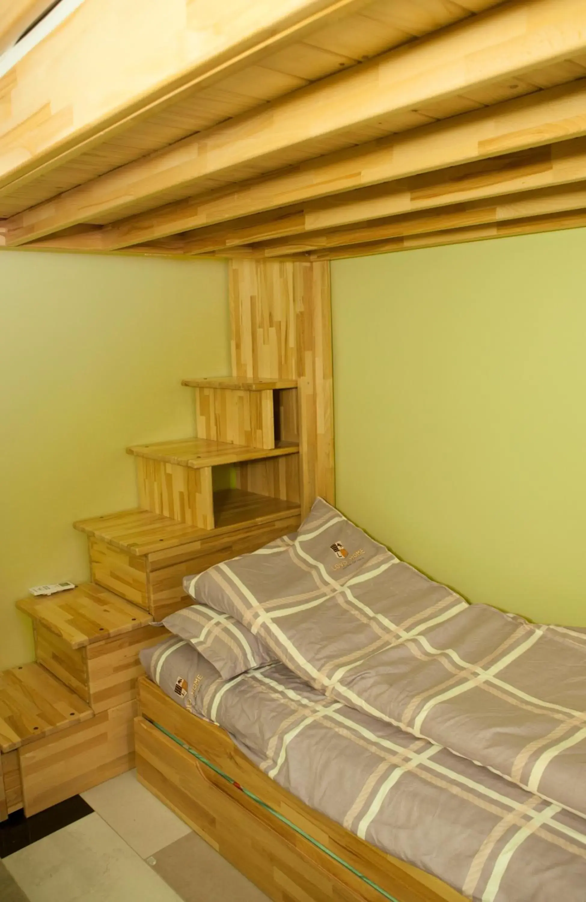 Comfort Quadruple Room - single occupancy in Club246 Paris Saint Martin Comfort Quadruple Room - single occupancy in Club246 Paris Saint Martin