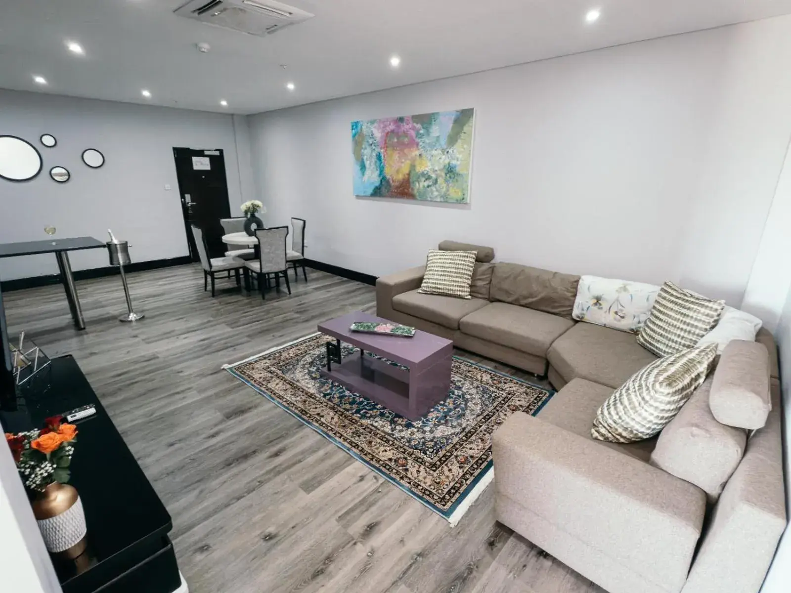 Presidential Suite in The Grand Aria Hotel and Conference Centre Presidential Suite in The Grand Aria Hotel and Conference Centre