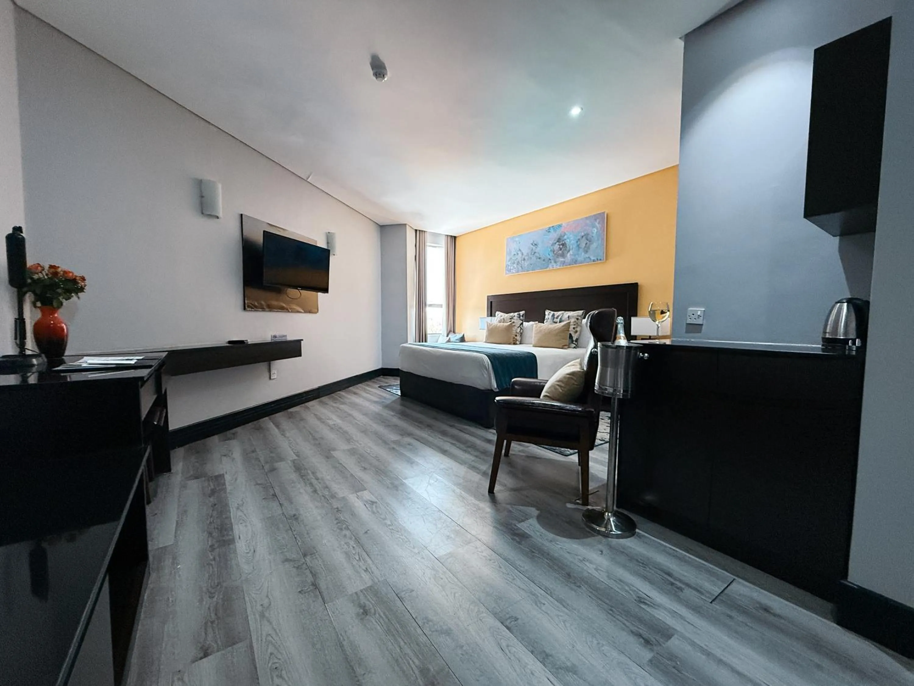 Bedroom in The Grand Aria Hotel and Conference Centre