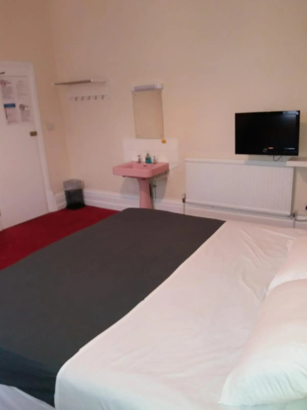 Bed in Grafton House