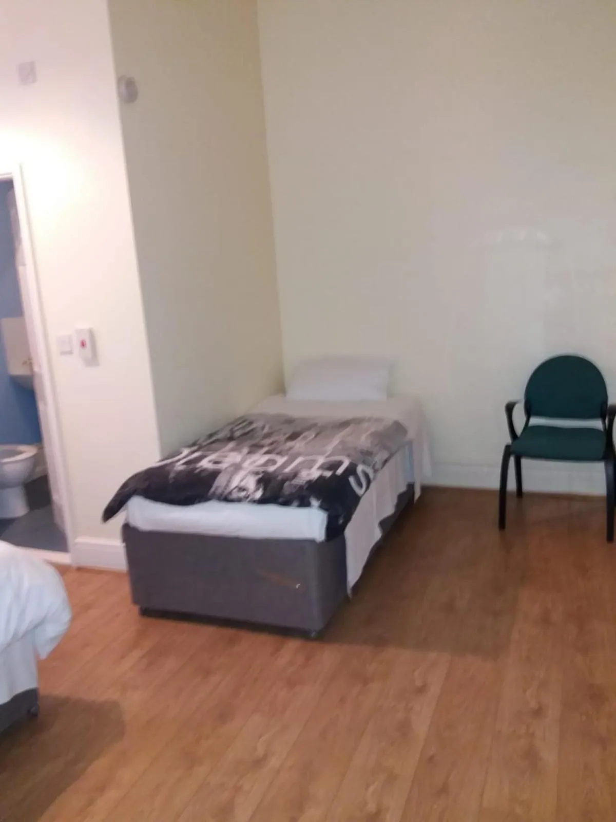 Bed in Grafton House