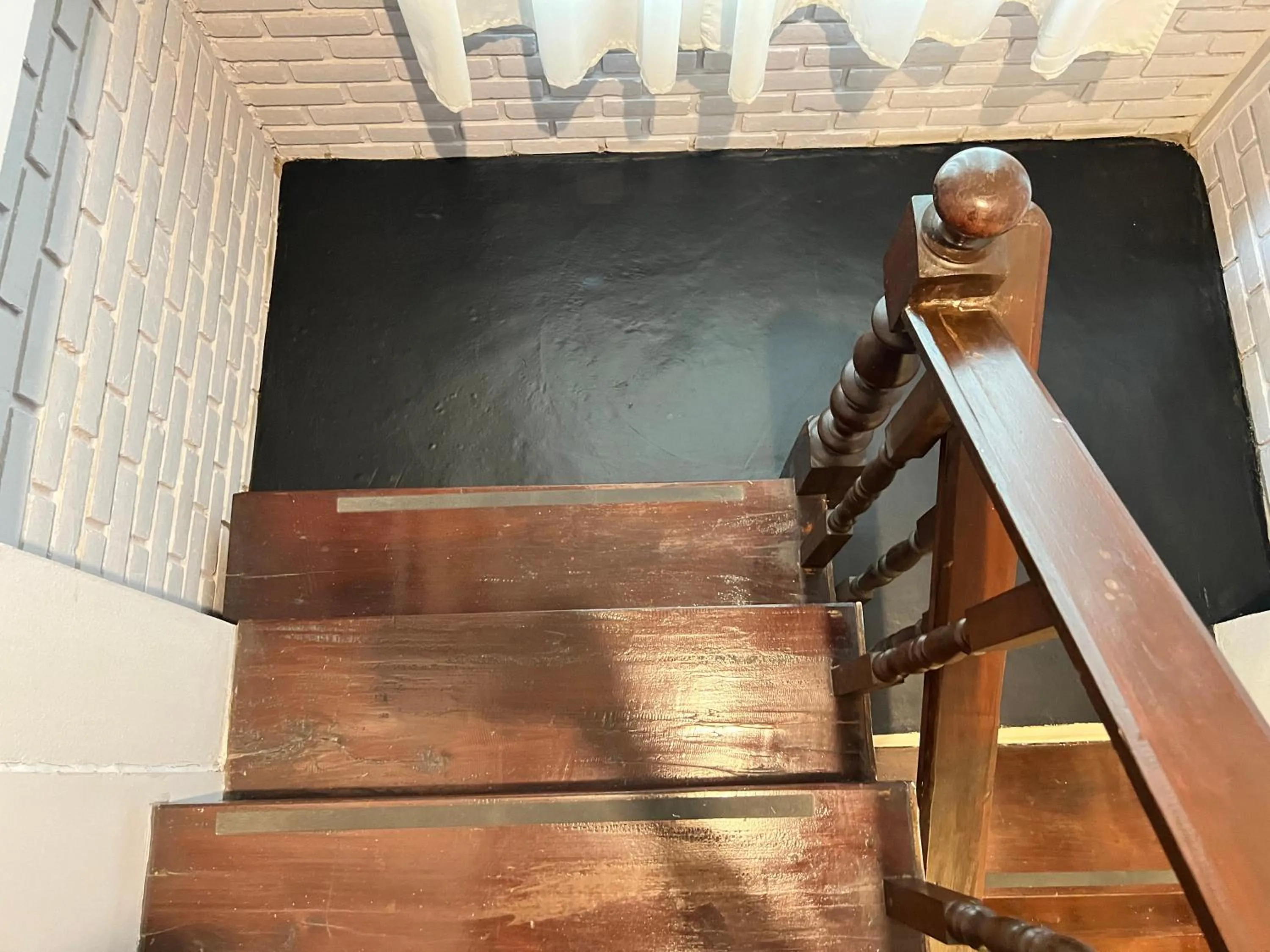 Property building in Mini-ME Home, A Cozy Entire House in Old City