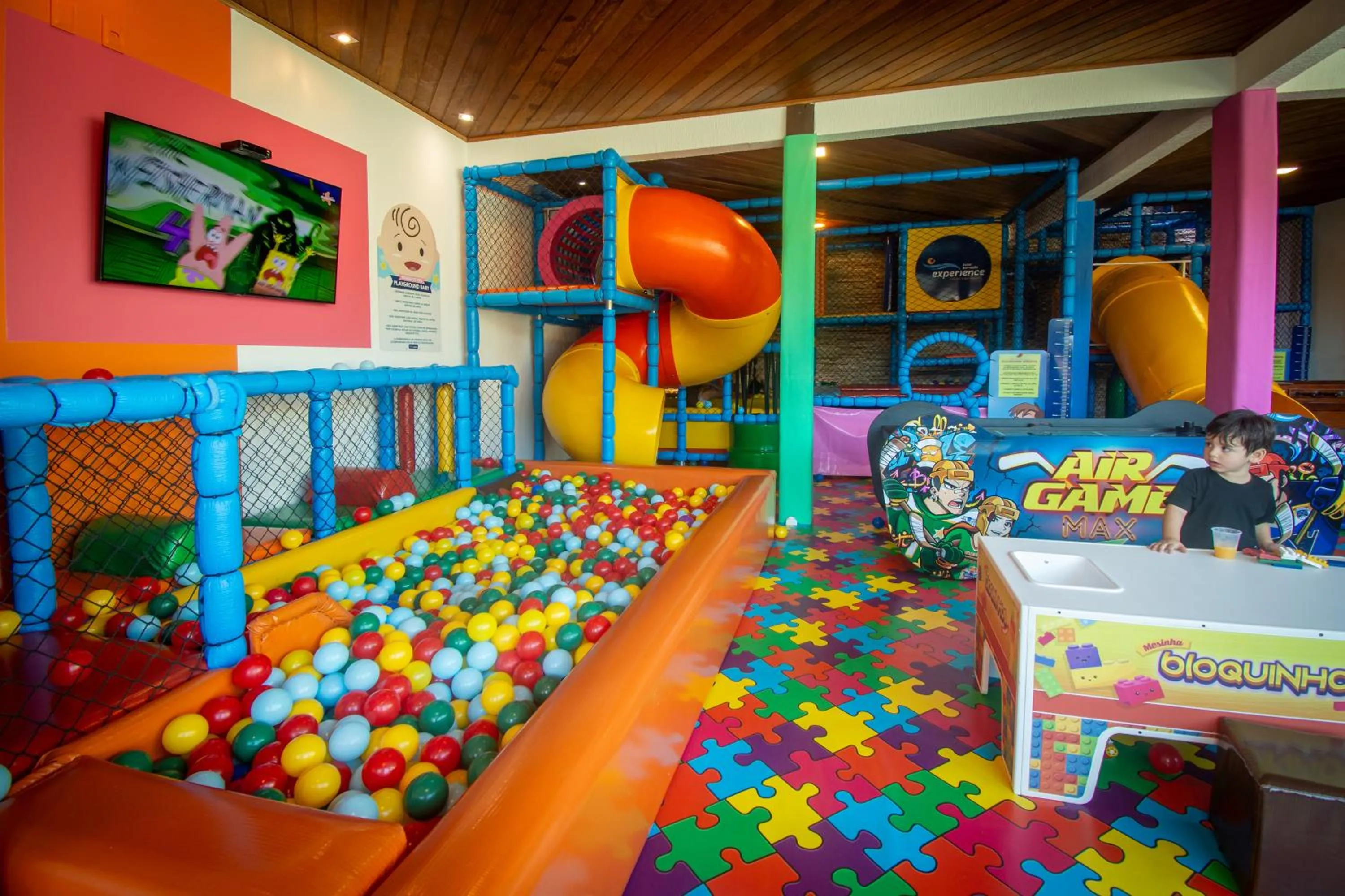 Game Room in Hotel Experience João Fernandes