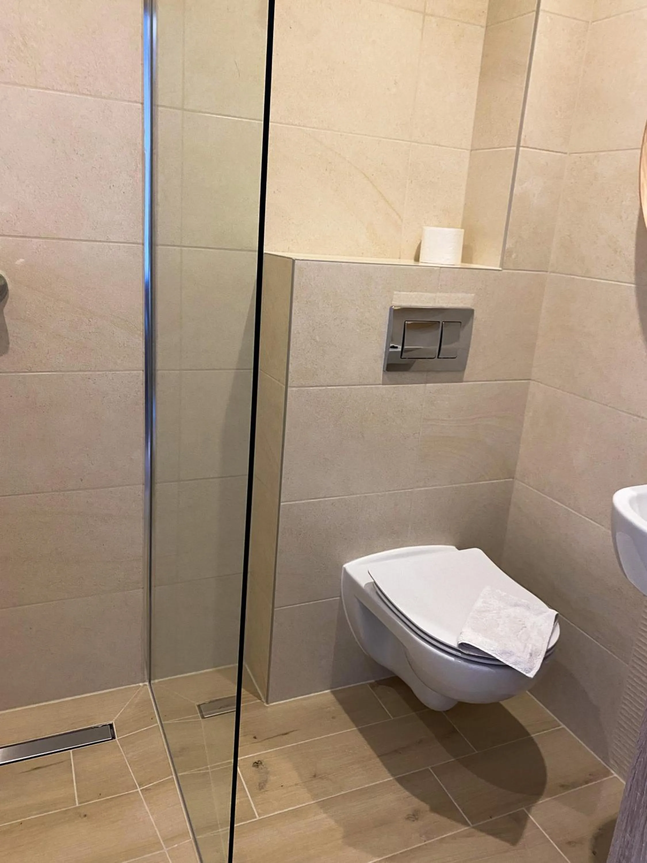 Shower in Willa Karolinka