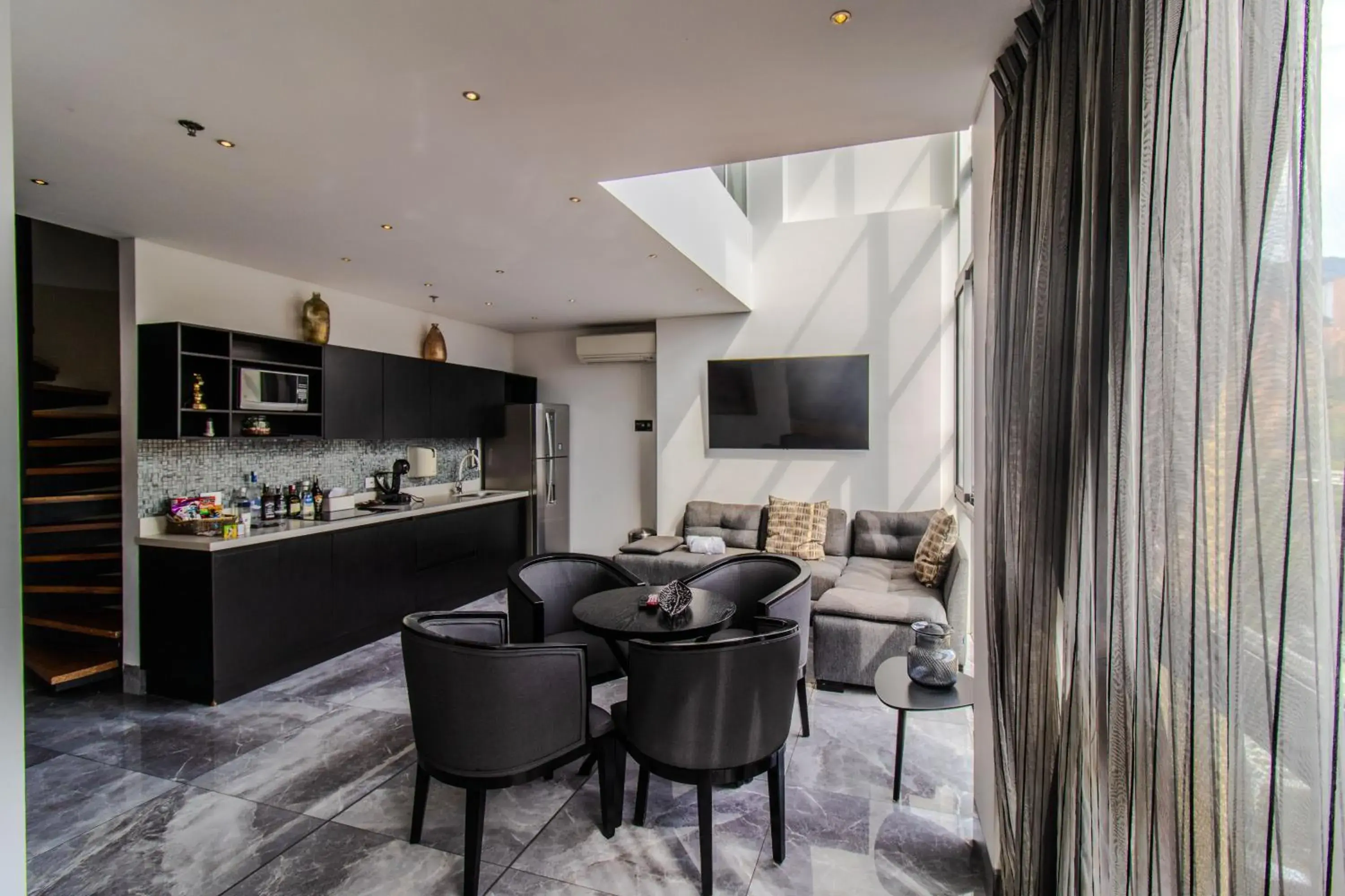 4-Bedroom penthouse with jacuzzi in Haven A Design Hotel 4-Bedroom penthouse with jacuzzi in Haven A Design Hotel