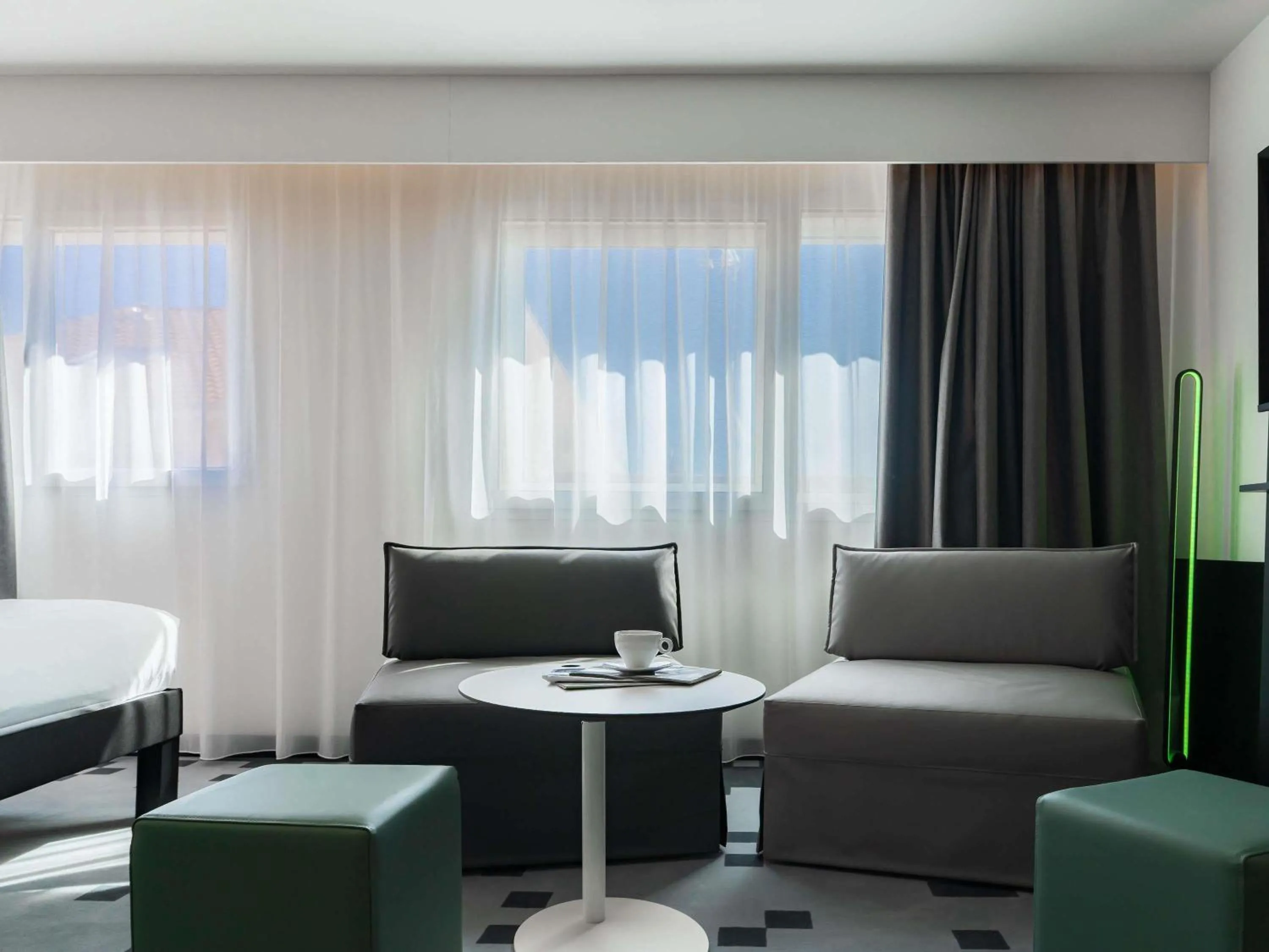 Bedroom, Bed in Mercure Béziers