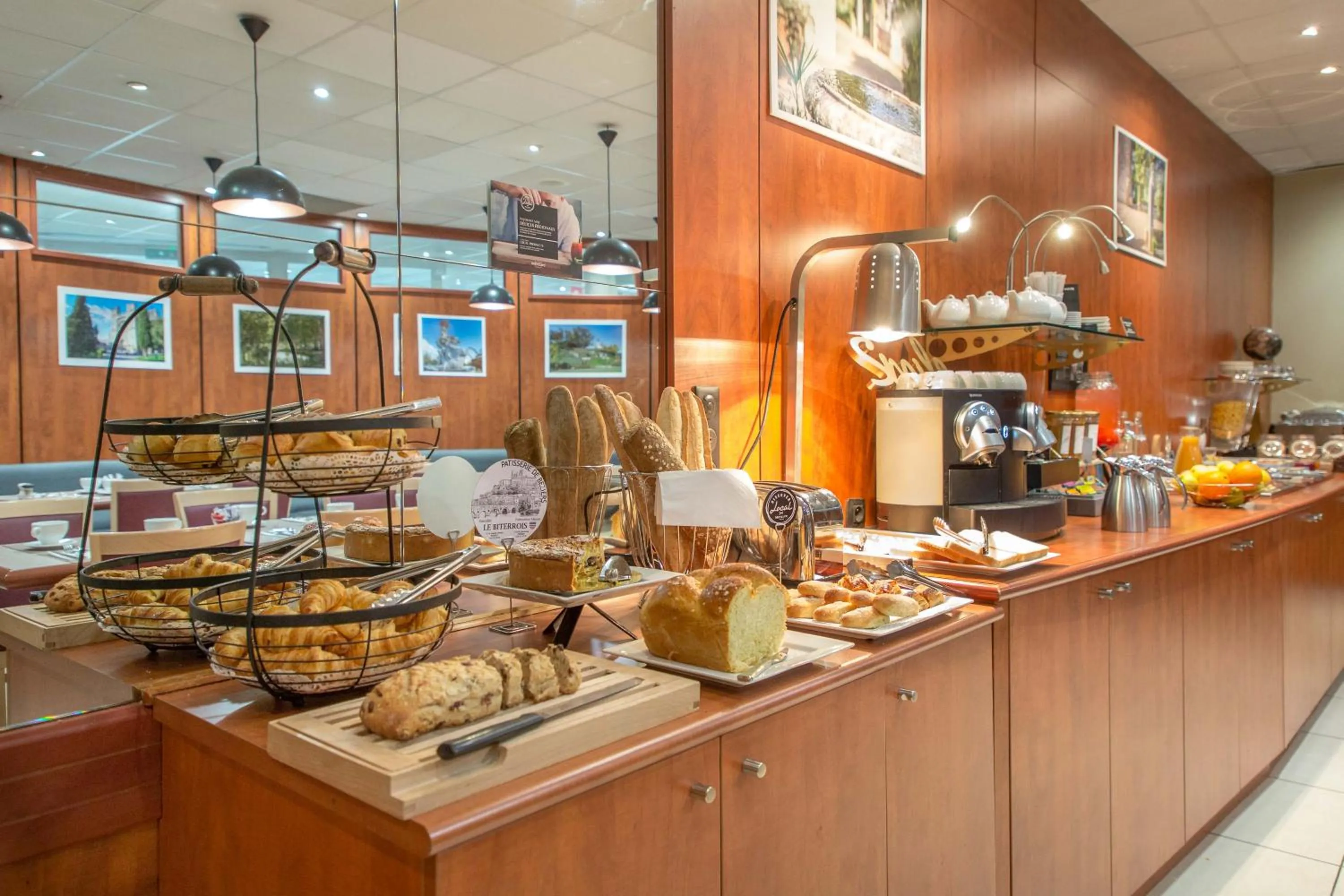 Continental breakfast in Mercure Béziers
