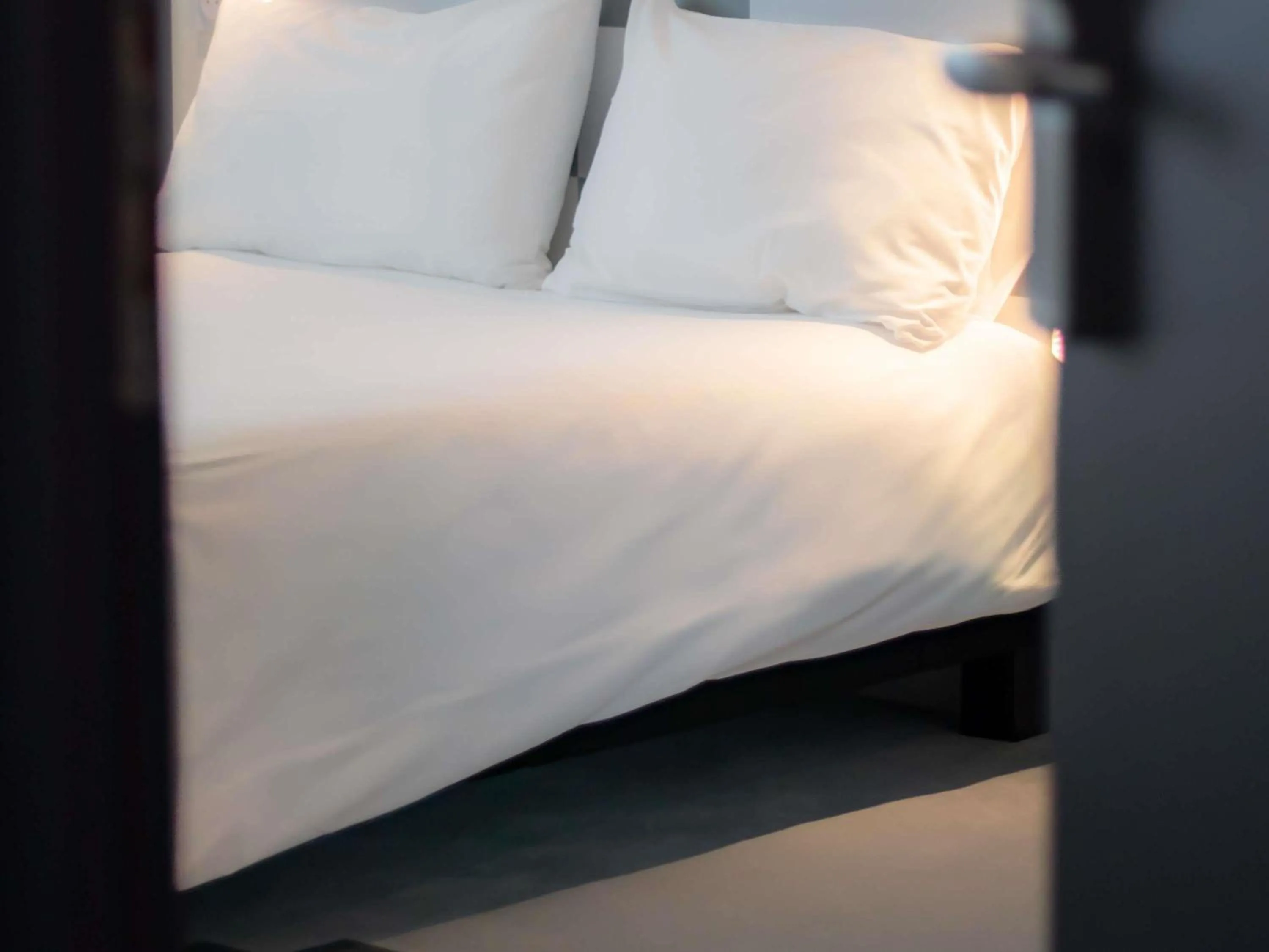 Bedroom, Bed in ibis Styles Béziers Centre