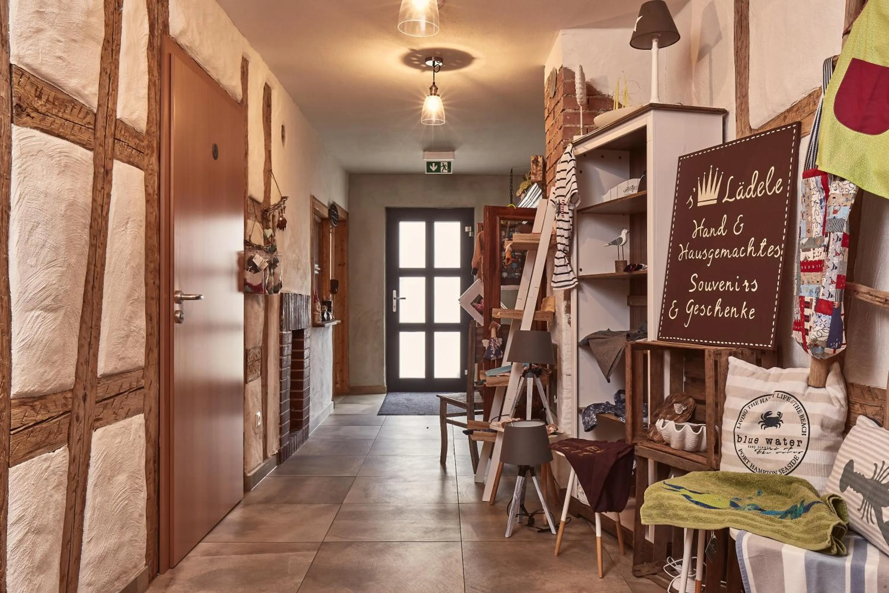 On-site shops in Hotel-Krone-Lounge