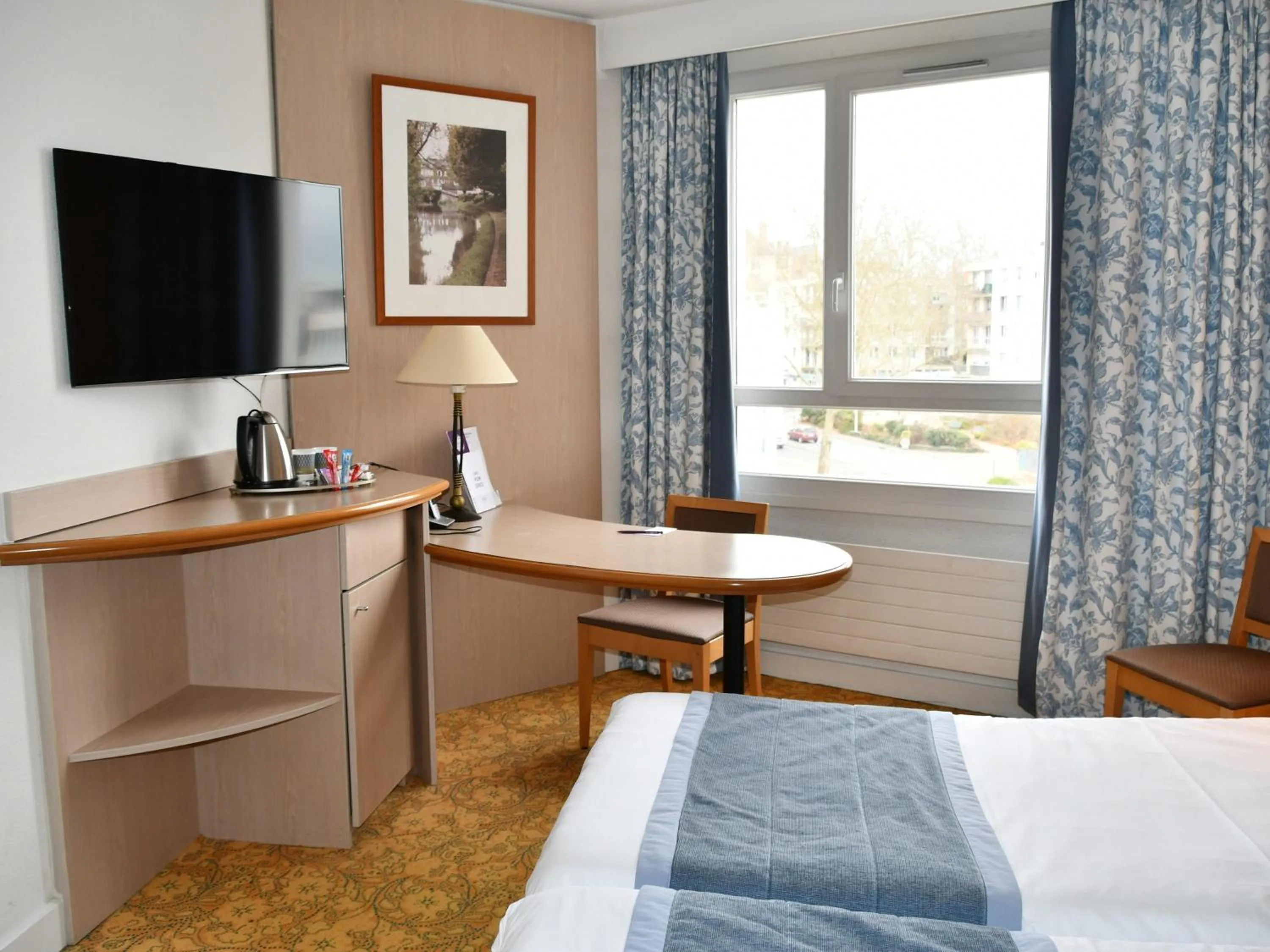 Bedroom, Bed in Mercure Nevers Pont De Loire