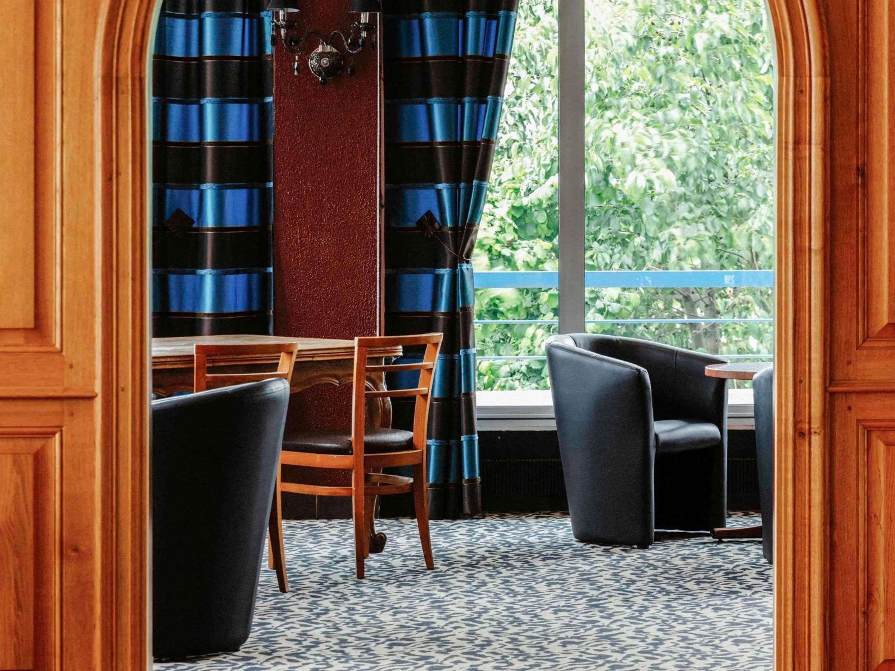 Property building in Mercure Nevers Pont De Loire