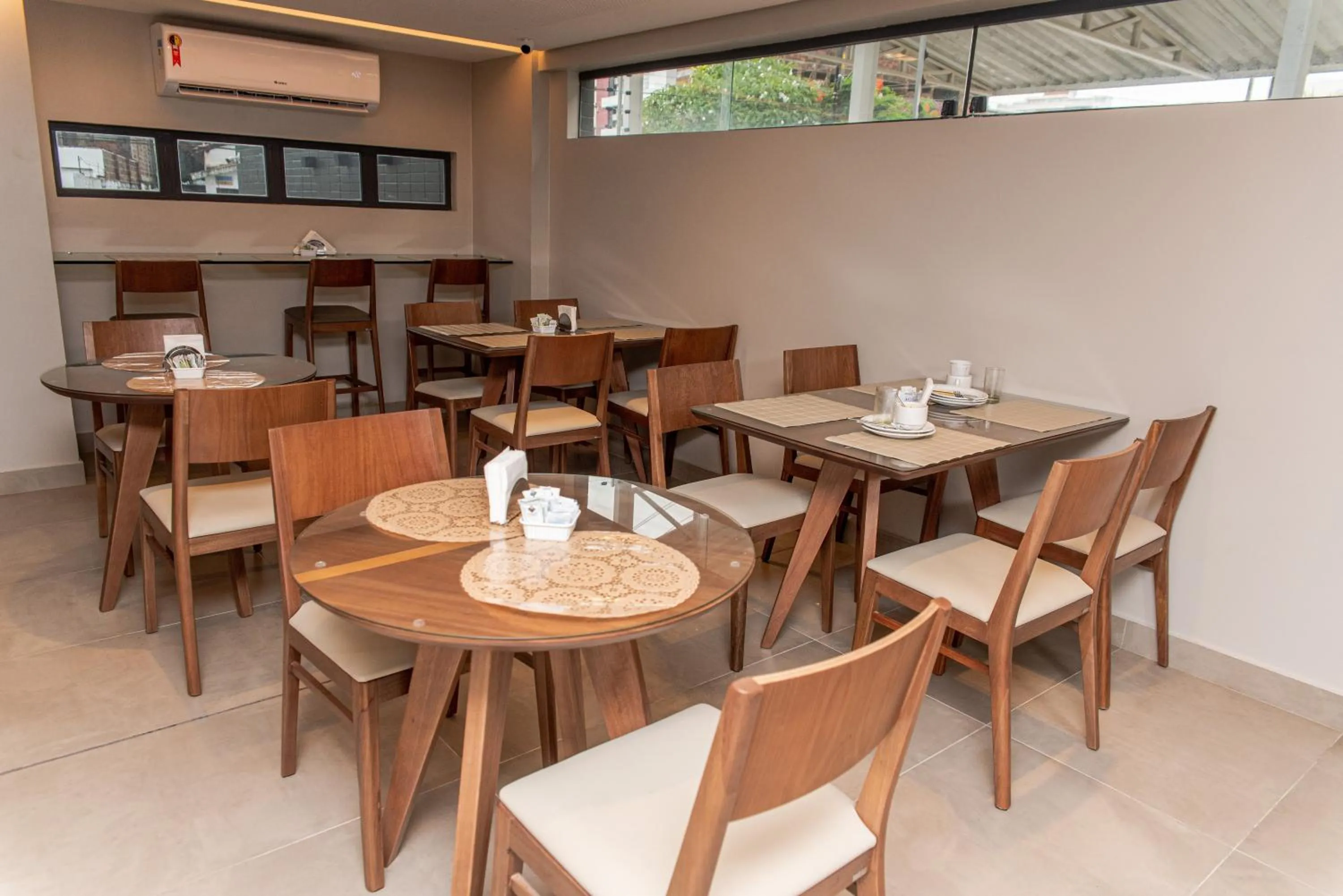 Restaurant/places to eat in Nord Easy Connect