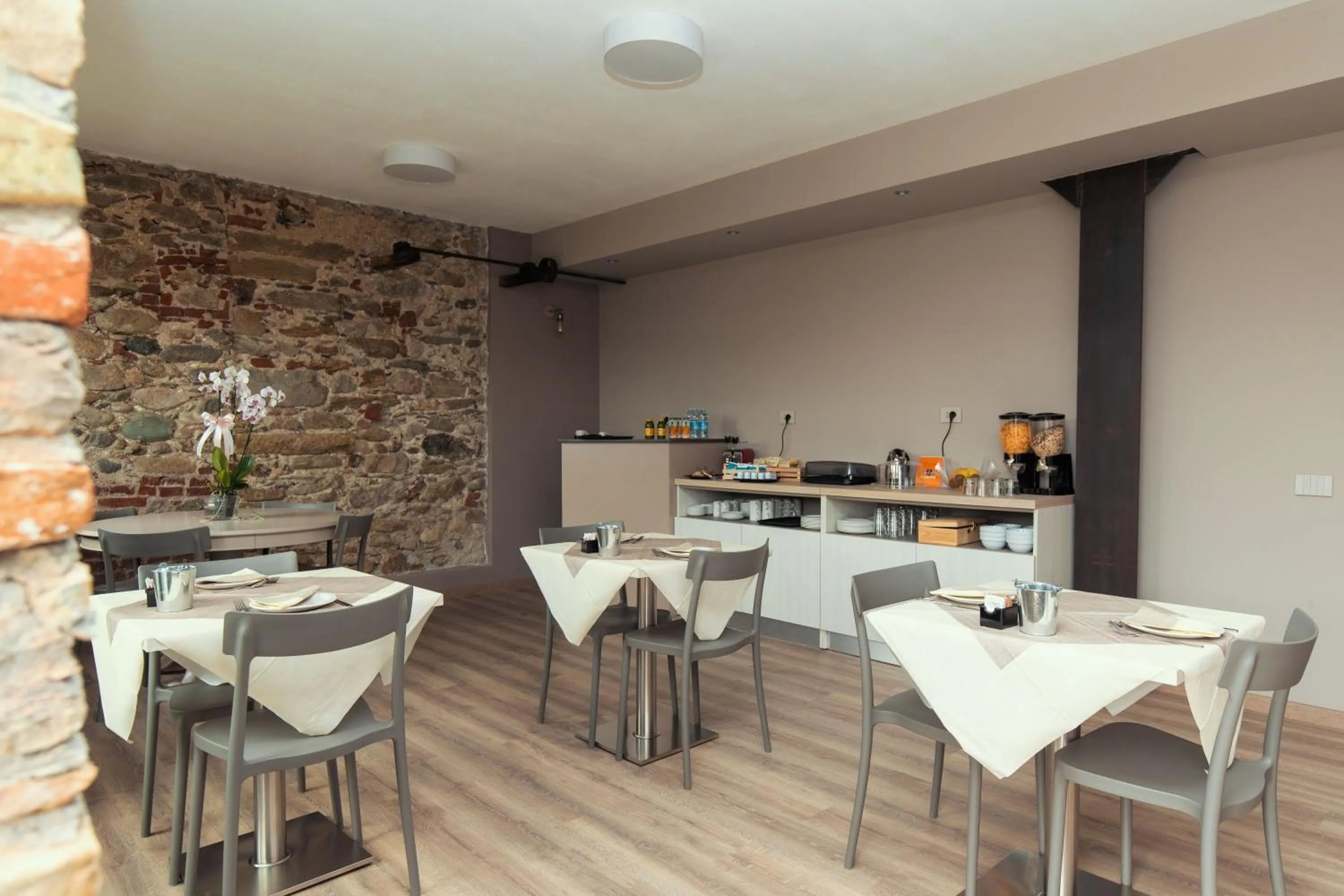 Continental breakfast in Er Mirin - Il Mulino di Carcare Hotel