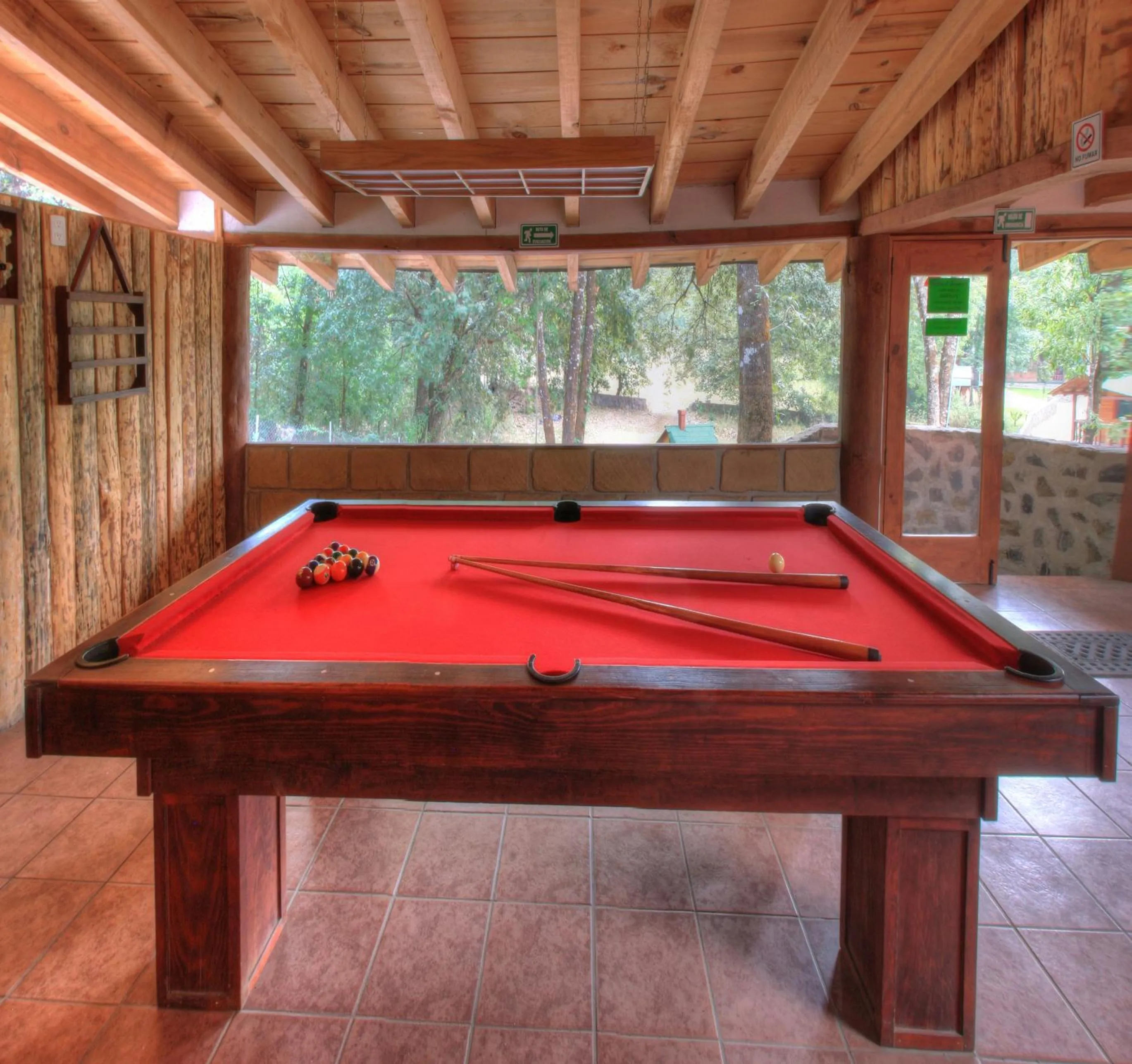 Billiard in Cabañas El Estribo Hotel