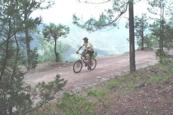 Cycling in Cabañas El Estribo Hotel