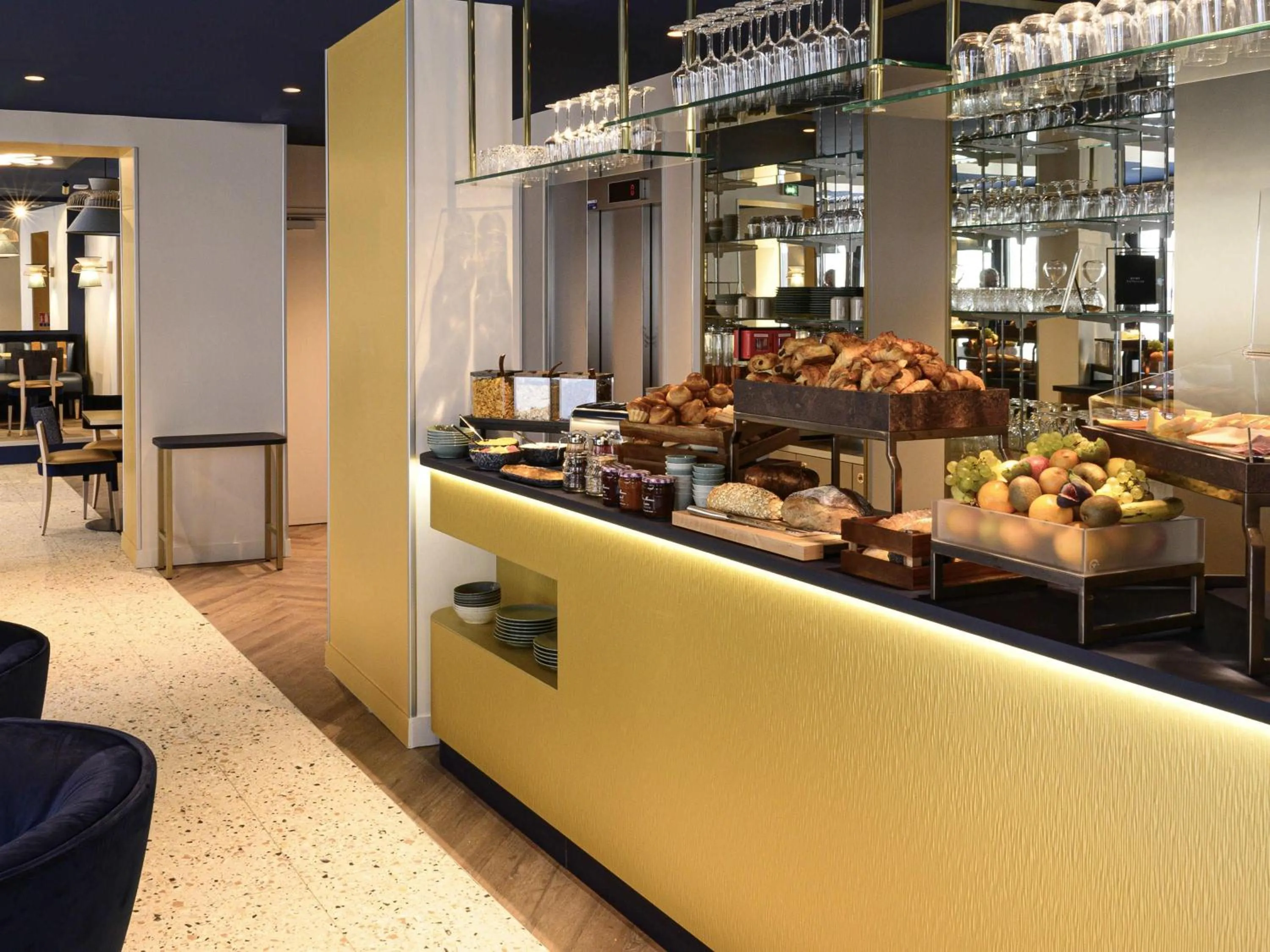 Breakfast in Mercure Paris Opera Lafayette