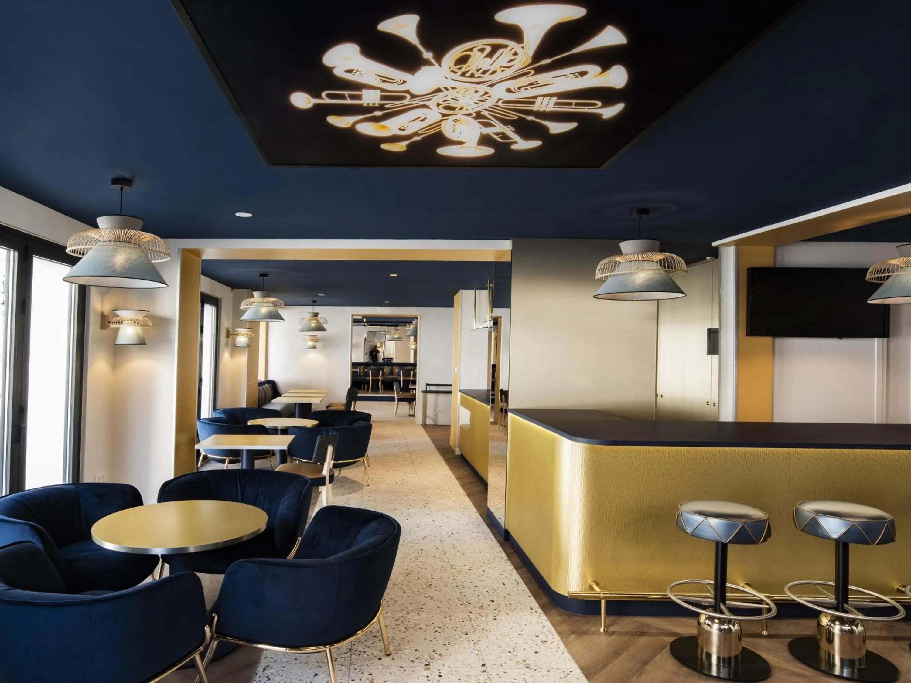 Property building in Mercure Paris Opera Lafayette