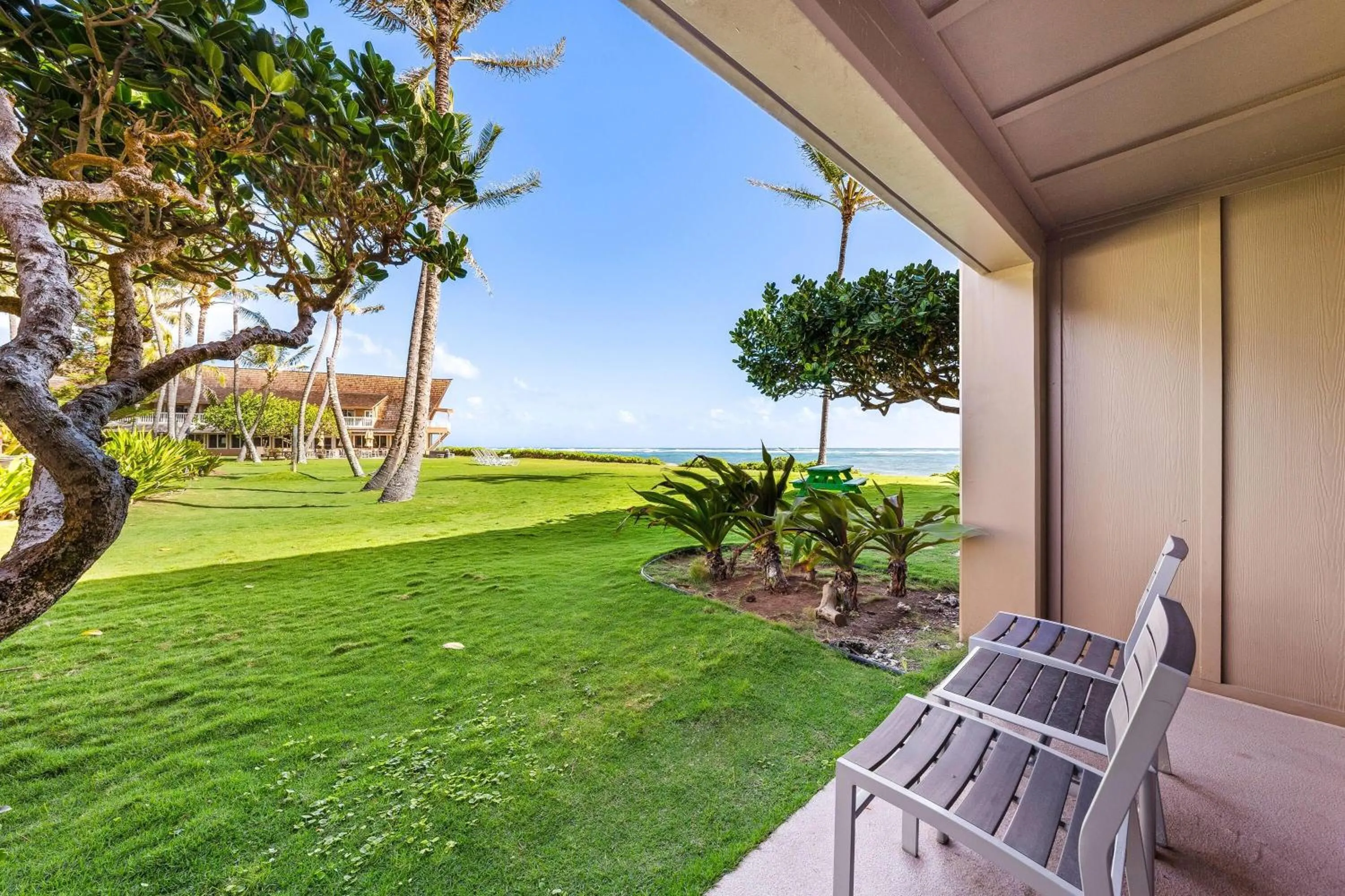 Photo of the whole room in THE ISO HOTEL, Trademark Collection by Wyndham