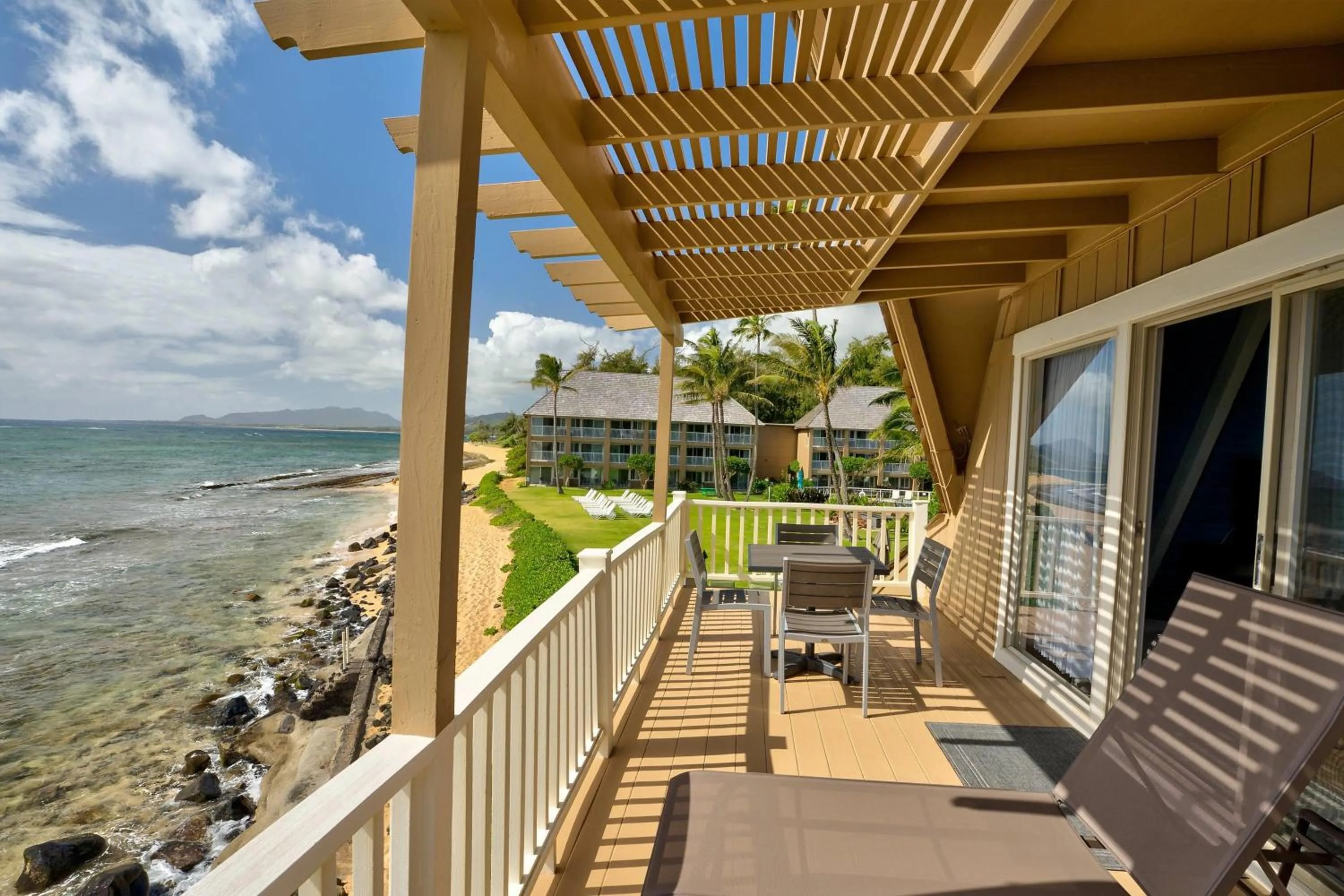 Photo of the whole room in THE ISO HOTEL, Trademark Collection by Wyndham