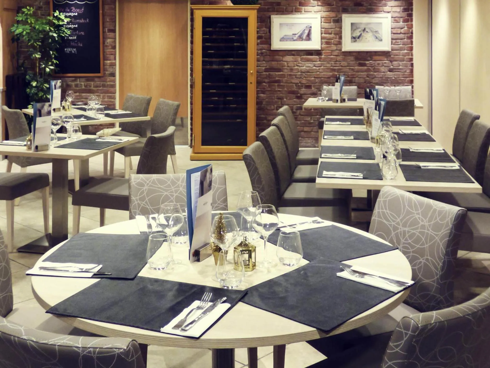 Restaurant/places to eat in Mercure Abbeville Centre – Porte de La Baie de Somme