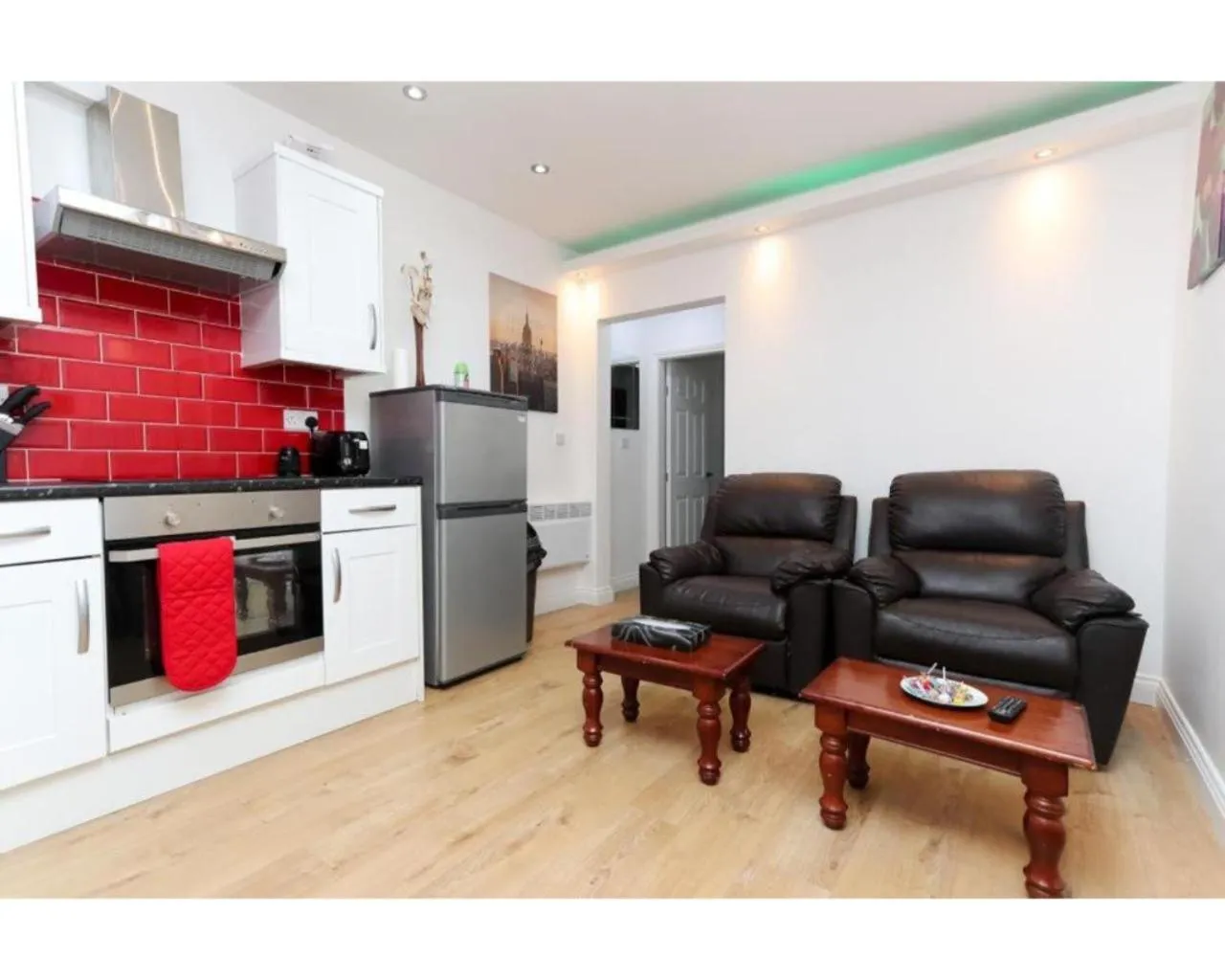 Kitchen or kitchenette in Balmain Apartments
