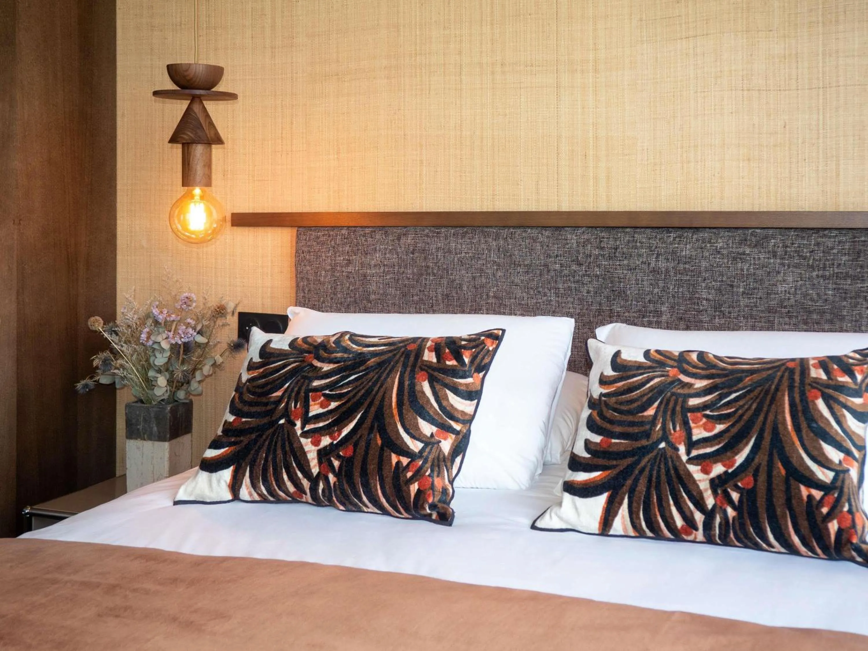 Bedroom, Bed in Mercure St Malo Front de Mer