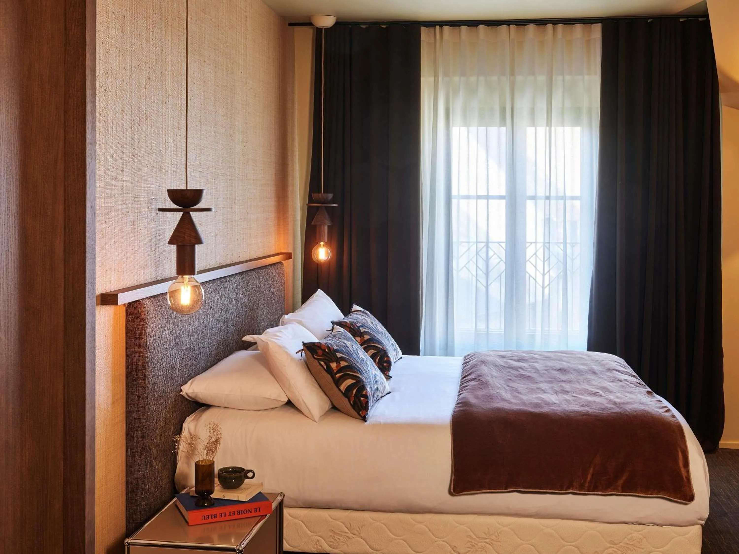 Bedroom, Bed in Mercure St Malo Front de Mer