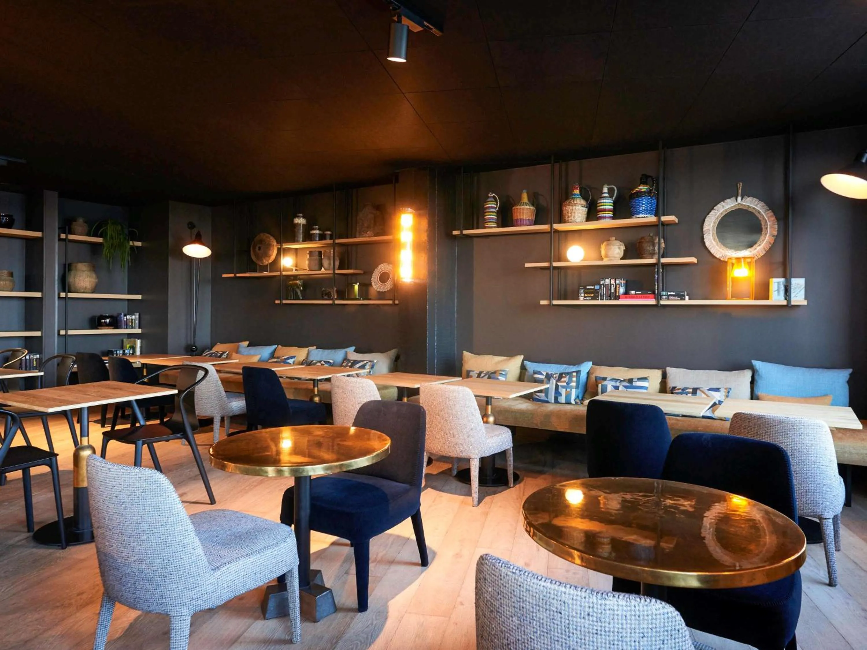 Restaurant/places to eat in Mercure St Malo Front de Mer