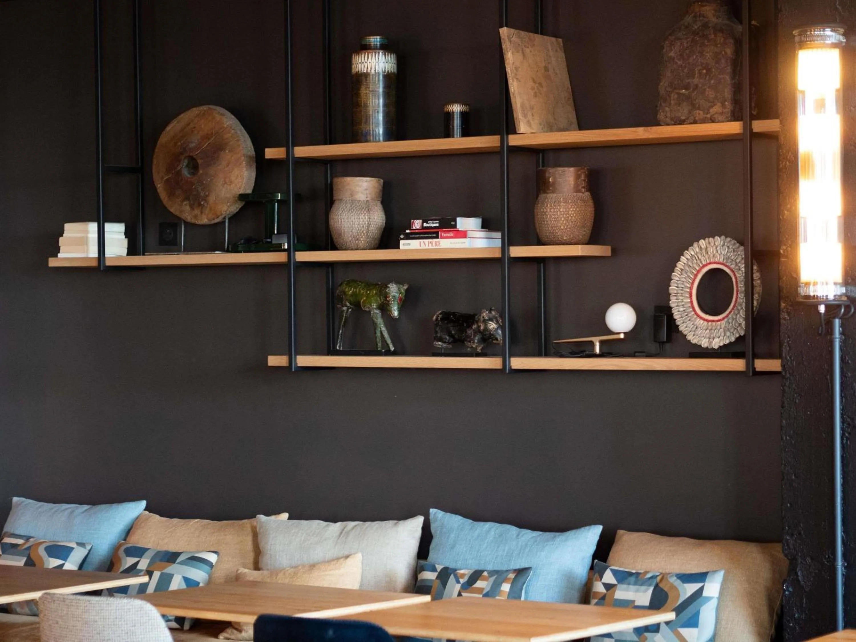 Lounge or bar in Mercure St Malo Front de Mer