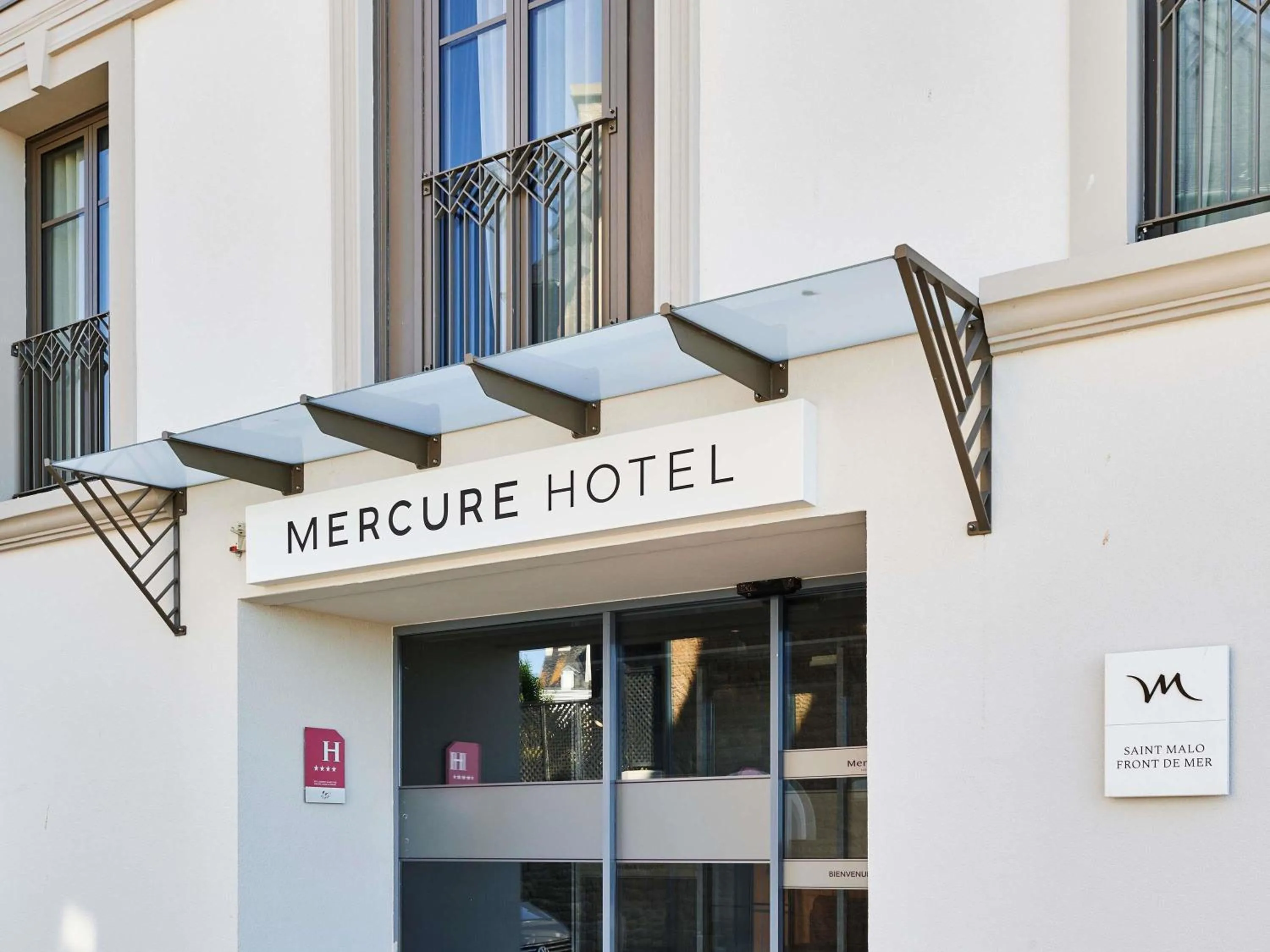 Property building in Mercure St Malo Front de Mer
