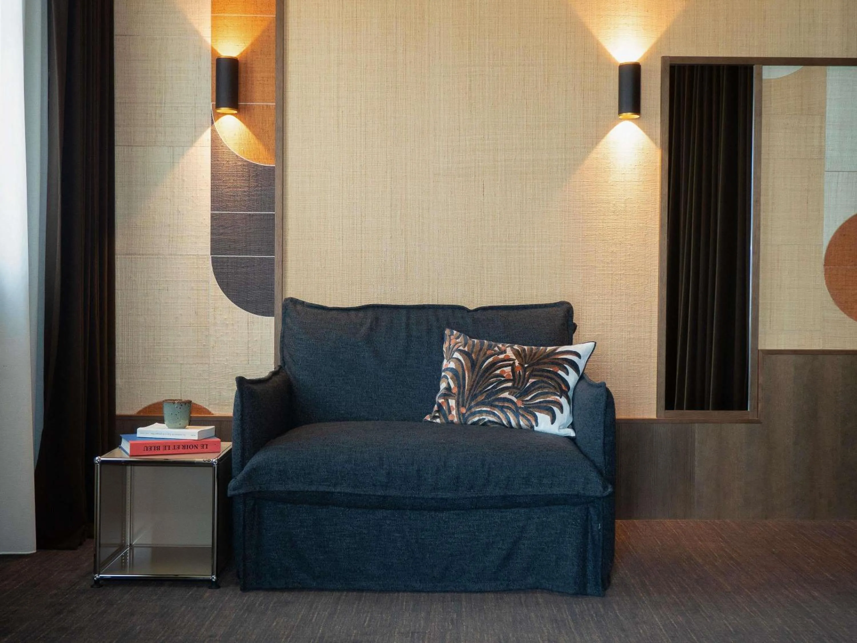 Bedroom in Mercure St Malo Front de Mer